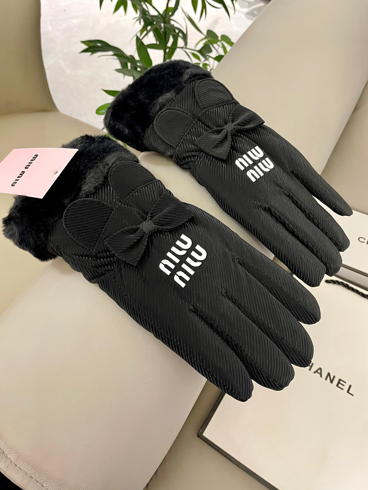 “Soft and Warm Wool Gloves with Natural Dyes for Comfort and Style” - 图片 2