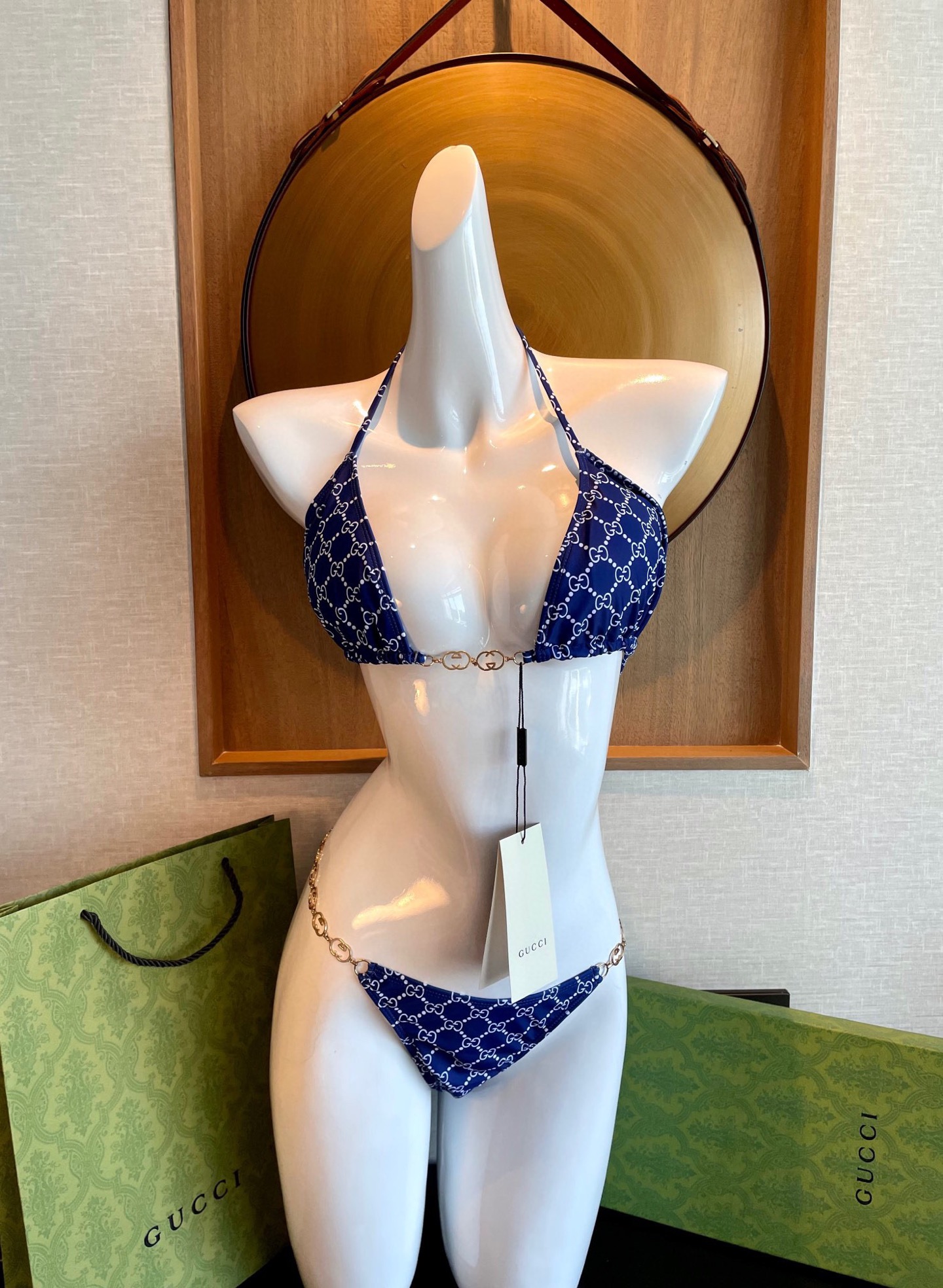 NO:303938,Gucci new bikini swimsuit ~ Double G letter printed suspender vest chain bra underwear   briefs two-piece suit, S M L Xl swimsuit swim trunk bikini, swimsuit, swimming trunk, bikinis, gucci, swimsuit, bikinis19860909Gucci新款比基尼泳衣~双G字母印花吊带背心链条文胸内衣 三角裤两件套装, 码数S M L Xl泳衣泳裤比基尼,泳衣，泳裤，比基尼,gucci,swimsuits,bikinis,accessory