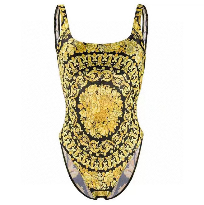 NO:303961,Versace swimsuits are simple and atmospheric. Swimming suits suitable for many scenes. The beach, swimming pool, hot spring, water park. You can rafting inside. The one-piece design covers the flesh and looks tall. The belly is a little fleshy. It doesn’t affect our beauty. The back design reveals the beautiful back. The fabric is breathable and comfortable. The quick-drying elastic swimsuit is easier to clean. S M L Xl swimsuits, swimsuits, bikinis.19860909范思哲泳衣 简单大气 适合多种场景的游泳衣♀海边 游泳池 温泉 水上乐园 漂流都可以内搭也完全可以 连体设计遮肉显高挑 腹部有点肉肉也不影响咱美美的 背面设计大露美背 面料透气舒适.速干弹性的游泳衣更加帖肤易清洗 码数S M L Xl泳衣泳裤比基尼,泳衣，泳裤，比基尼,versace,swimsuits,bikinis,accessory