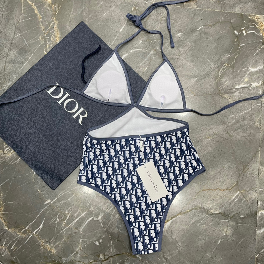  Dior新款性感连体泳衣 周扬青同款 😍🥰适合多种场景的游泳衣🏊‍♀️海边 游泳池 温泉 水上乐园 漂
