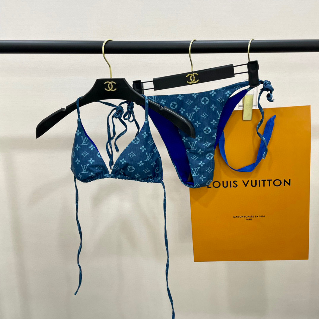  Lv泳衣 简单大气 适合多种场景的游泳衣🏊‍♀️海边 游泳池 温泉 水上乐园 漂流都可以😌内搭也完全可