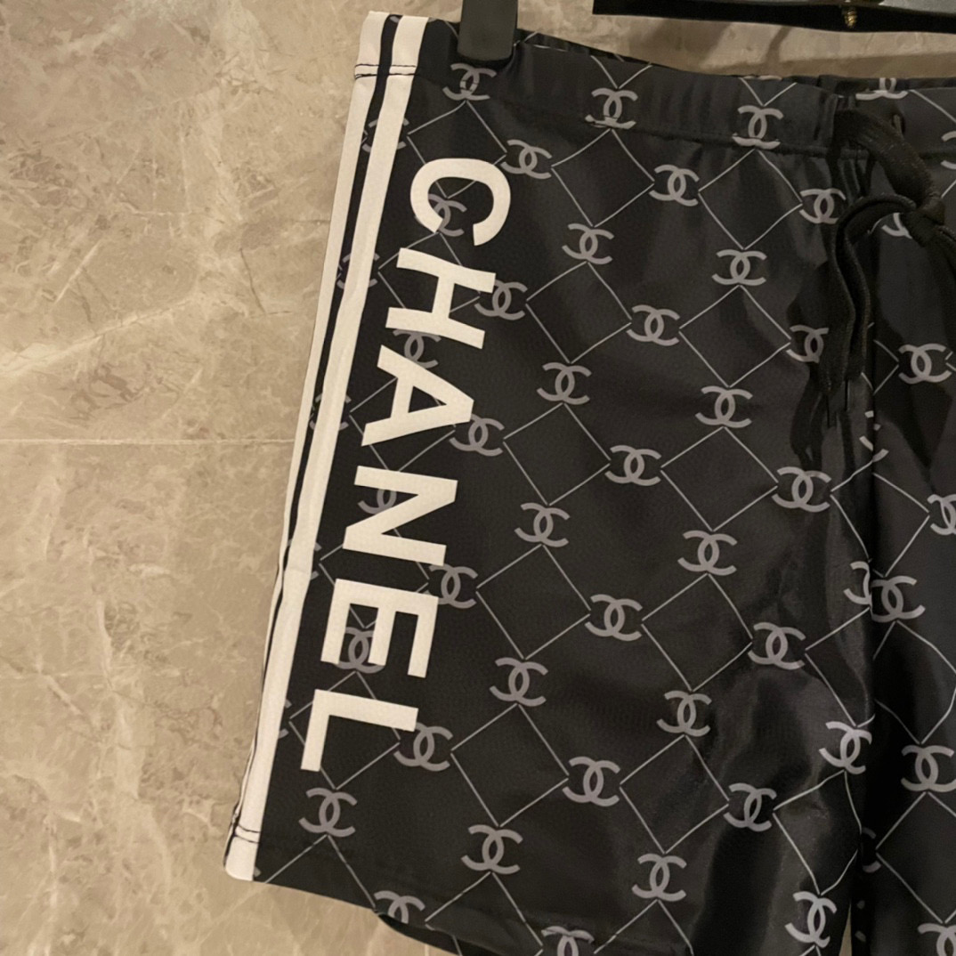  Chanel男士泳裤👑高级定制泳裤👑抽绳设计 上新度假系列🏖专属泳衣［色色色超级爱！色来自贵族的目光🌹