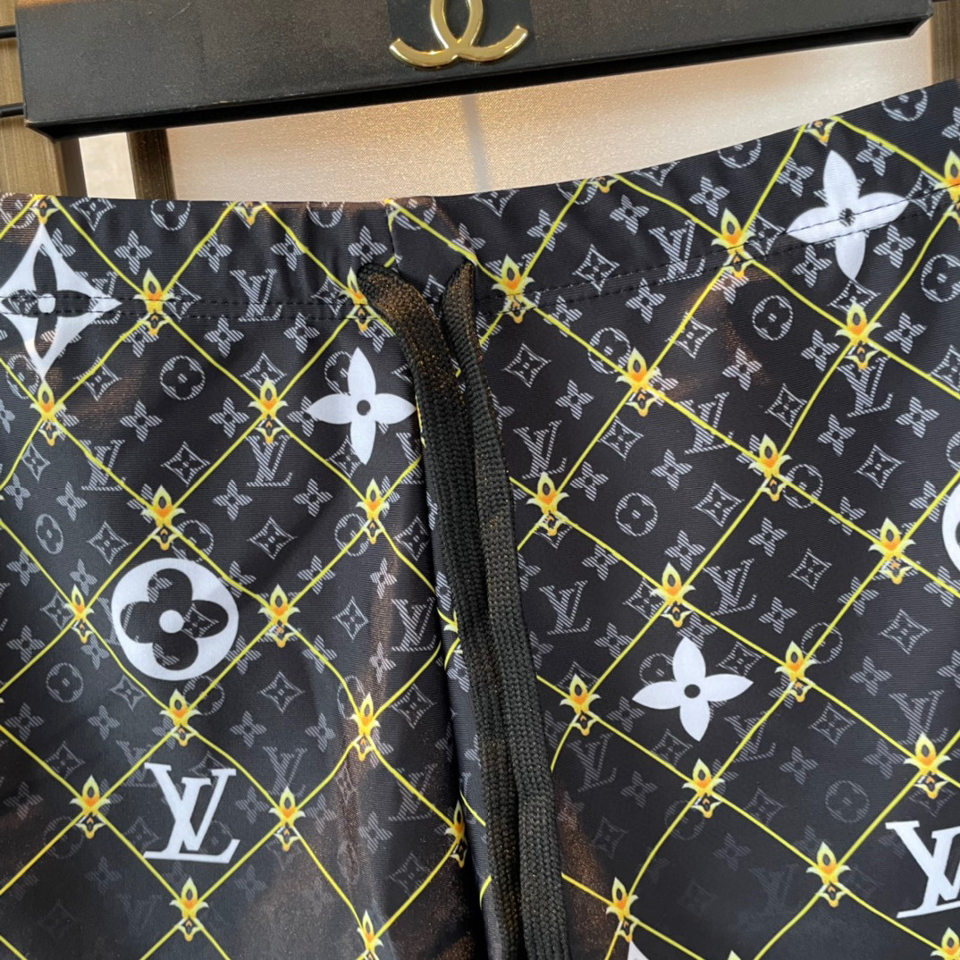  Lv男士泳裤👑高级定制泳裤👑抽绳设计 上新度假系列🏖专属泳衣［色色色超级爱！色来自贵族的目光🌹暗里着迷