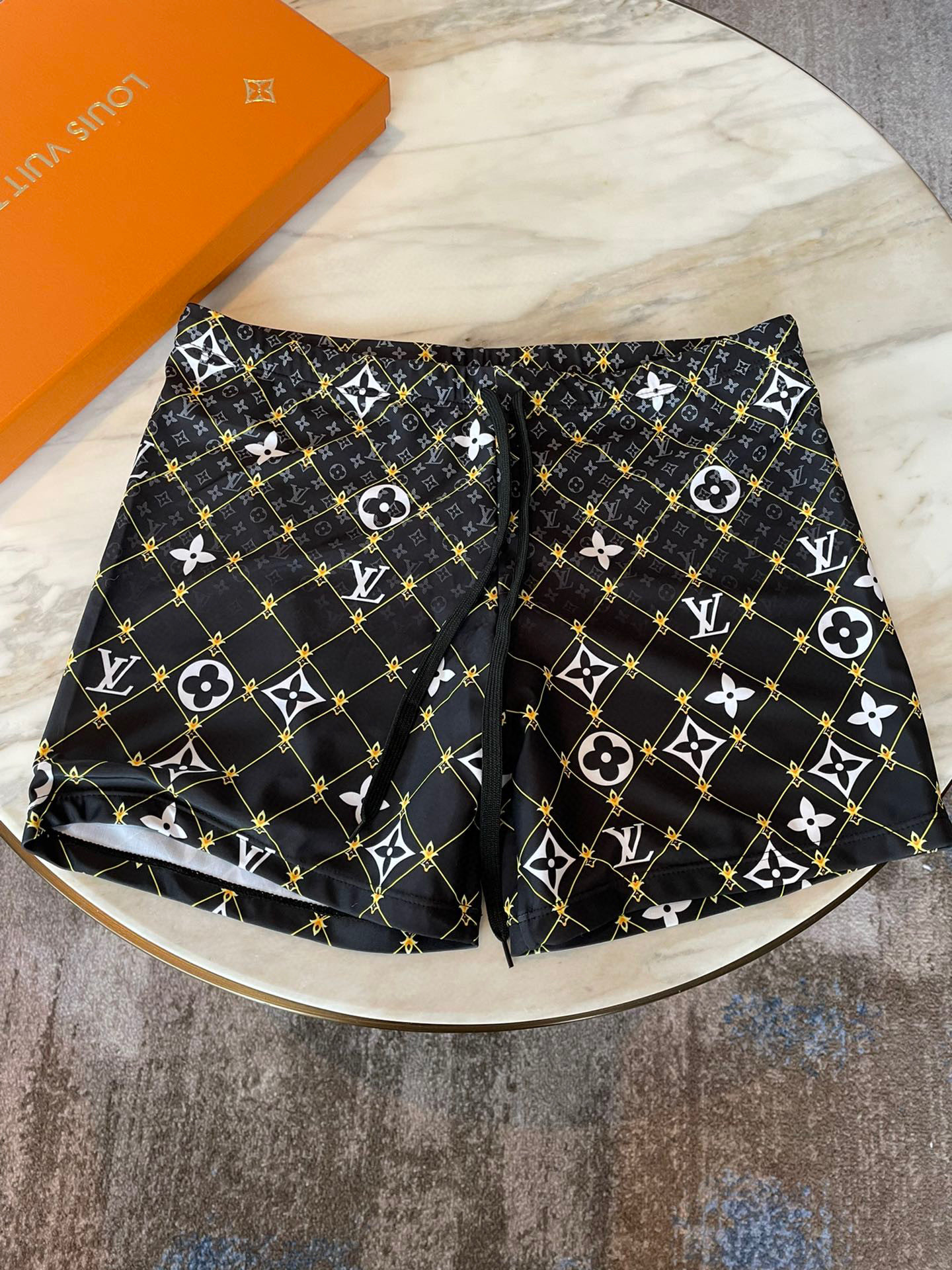  Lv男士泳裤👑高级定制泳裤👑抽绳设计 上新度假系列🏖专属泳衣［色色色超级爱！色来自贵族的目光🌹暗里着迷