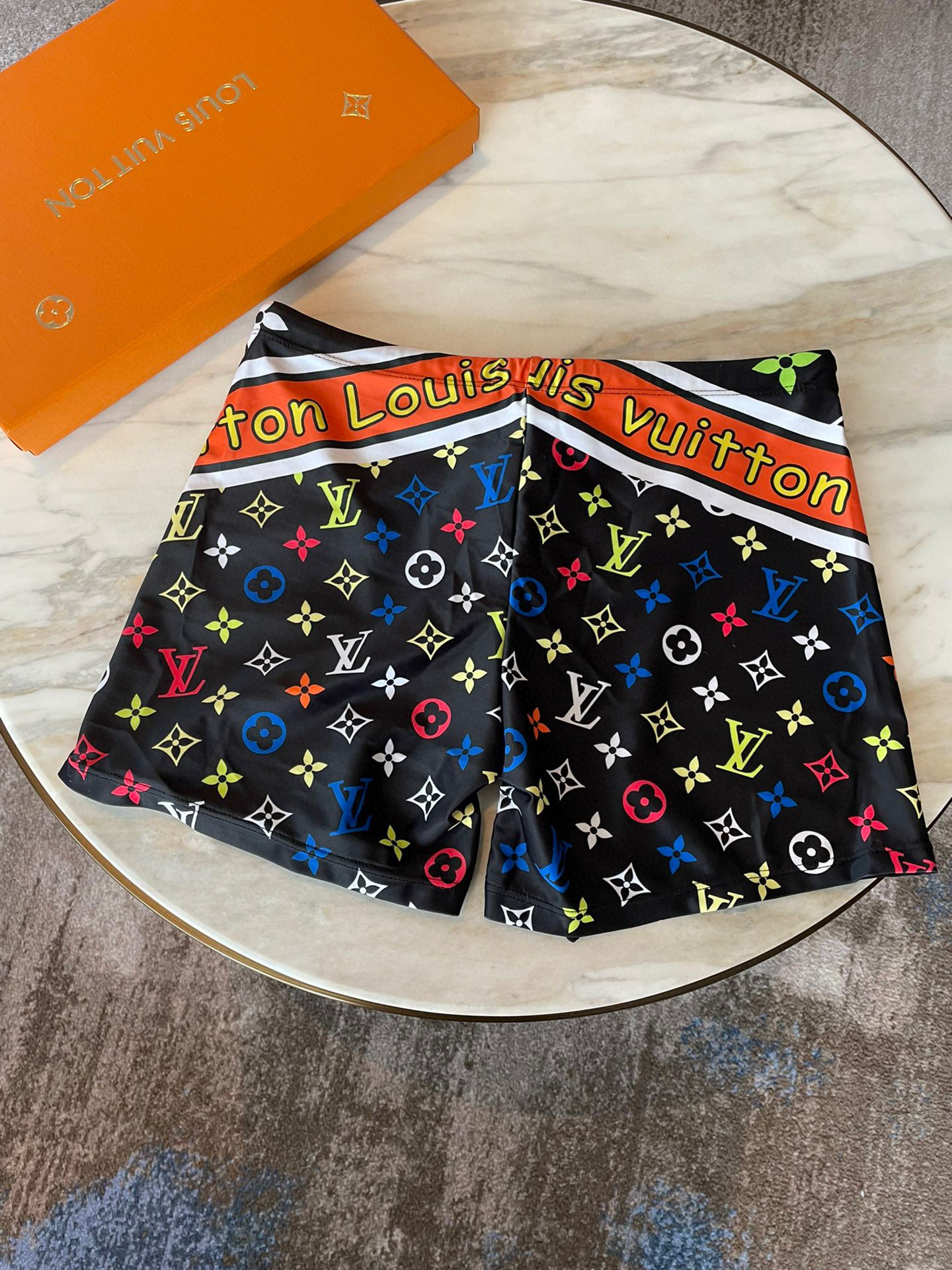  Lv男士泳裤👑高级定制泳裤👑抽绳设计 上新度假系列🏖专属泳衣［色色色超级爱！色来自贵族的目光🌹暗里着迷