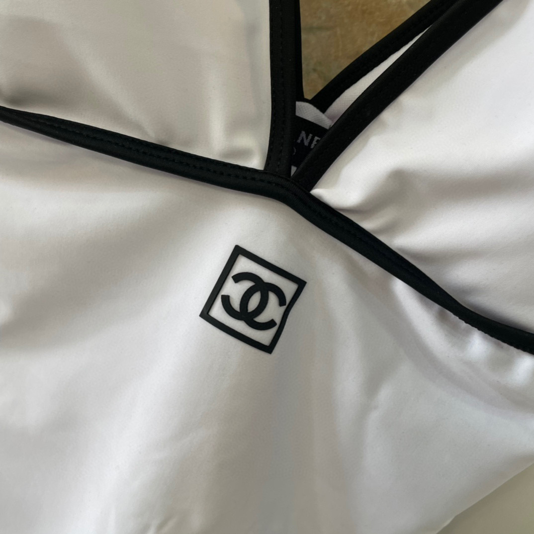  Chanel新款露背连体泳衣 黑色简单大气 适合多种场景的游泳衣🏊‍♀️海边 游泳池 温泉 水上乐园 