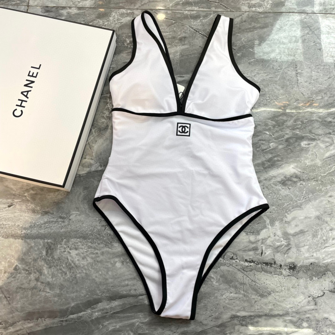  Chanel新款露背连体泳衣 黑色简单大气 适合多种场景的游泳衣🏊‍♀️海边 游泳池 温泉 水上乐园 
