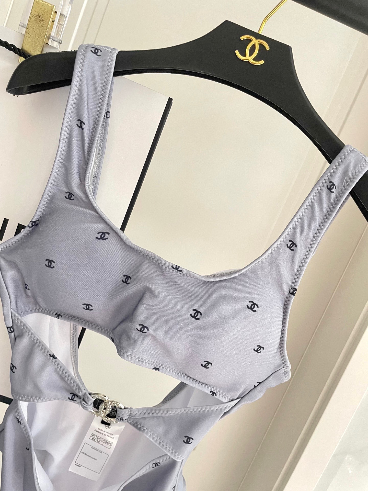  香奈儿连体😍🥰适合多种场景的游泳衣🏊‍♀️海边 游泳池 温泉 水上乐园 漂流都可以😌内搭也完全可以 连