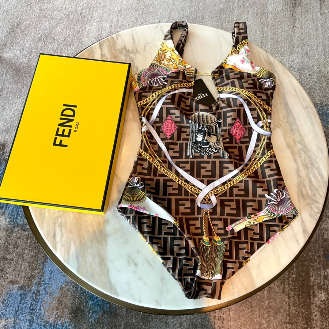  Fendi 芬迪连体泳衣  😍🥰适合多种场景的游泳衣🏊‍♀️海边 游泳池 温泉 水上乐园 漂流都可以😌