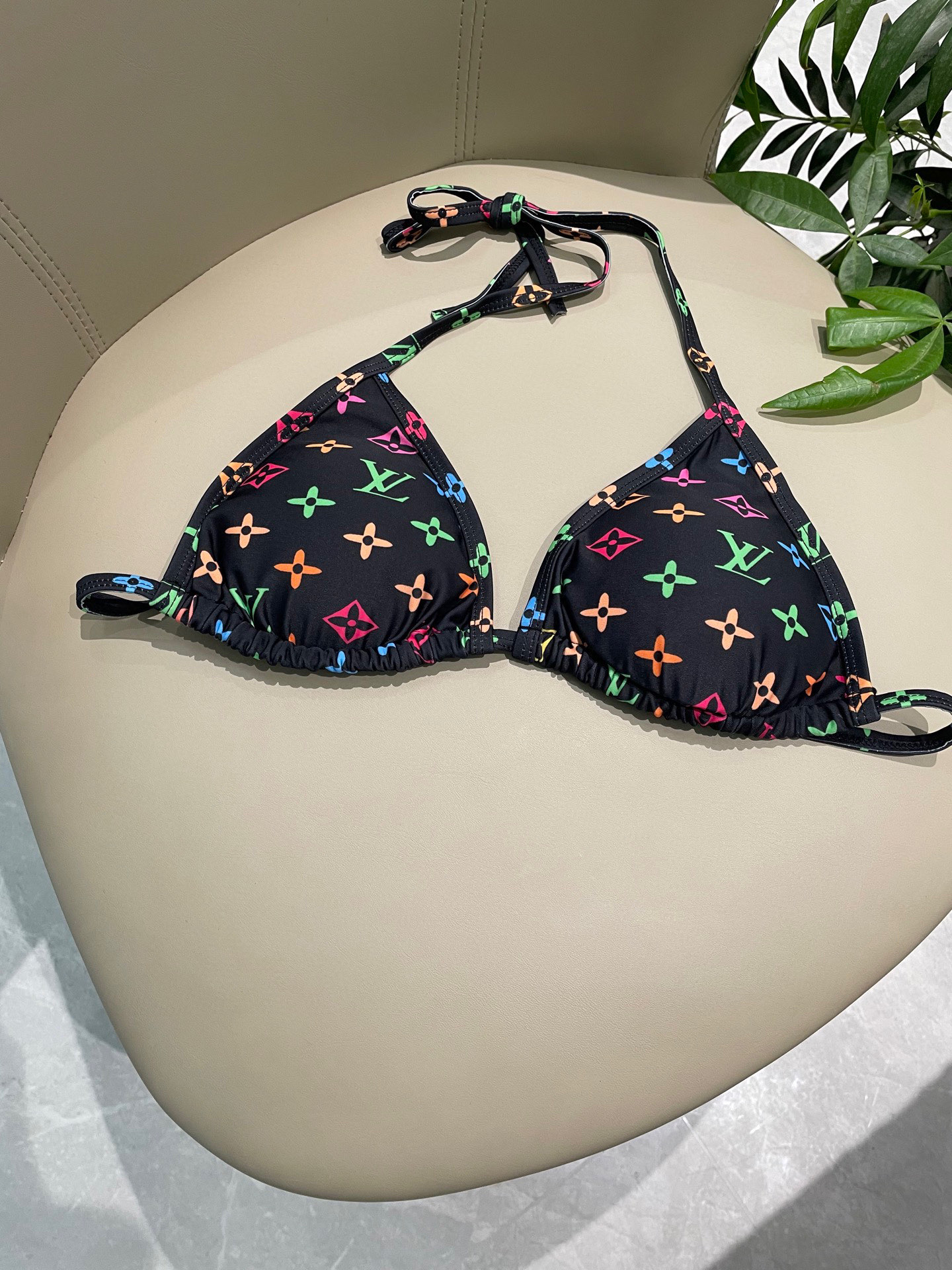  Lv比基尼😍🥰适合多种场景的游泳衣🏊‍♀️海边 游泳池 温泉 水上乐园 漂流都可以😌内搭也完全可以 连