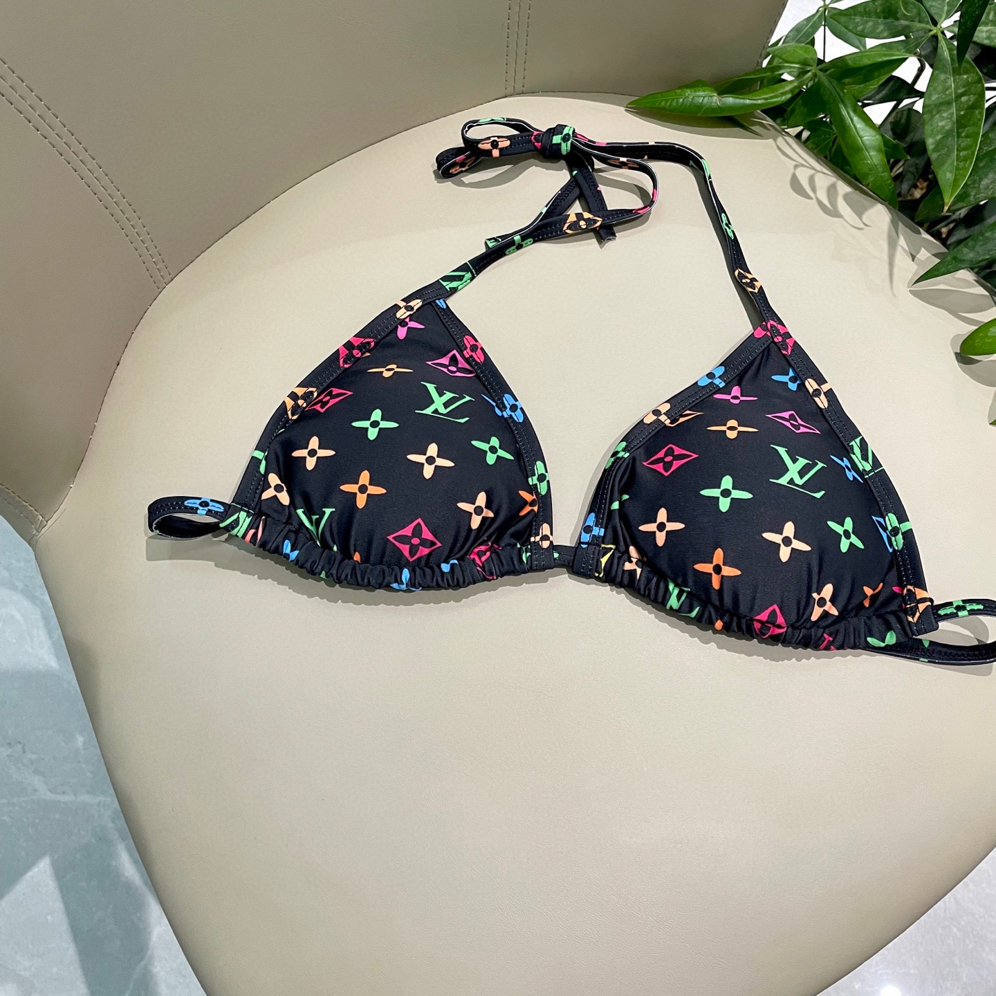  Lv比基尼😍🥰适合多种场景的游泳衣🏊‍♀️海边 游泳池 温泉 水上乐园 漂流都可以😌内搭也完全可以 连
