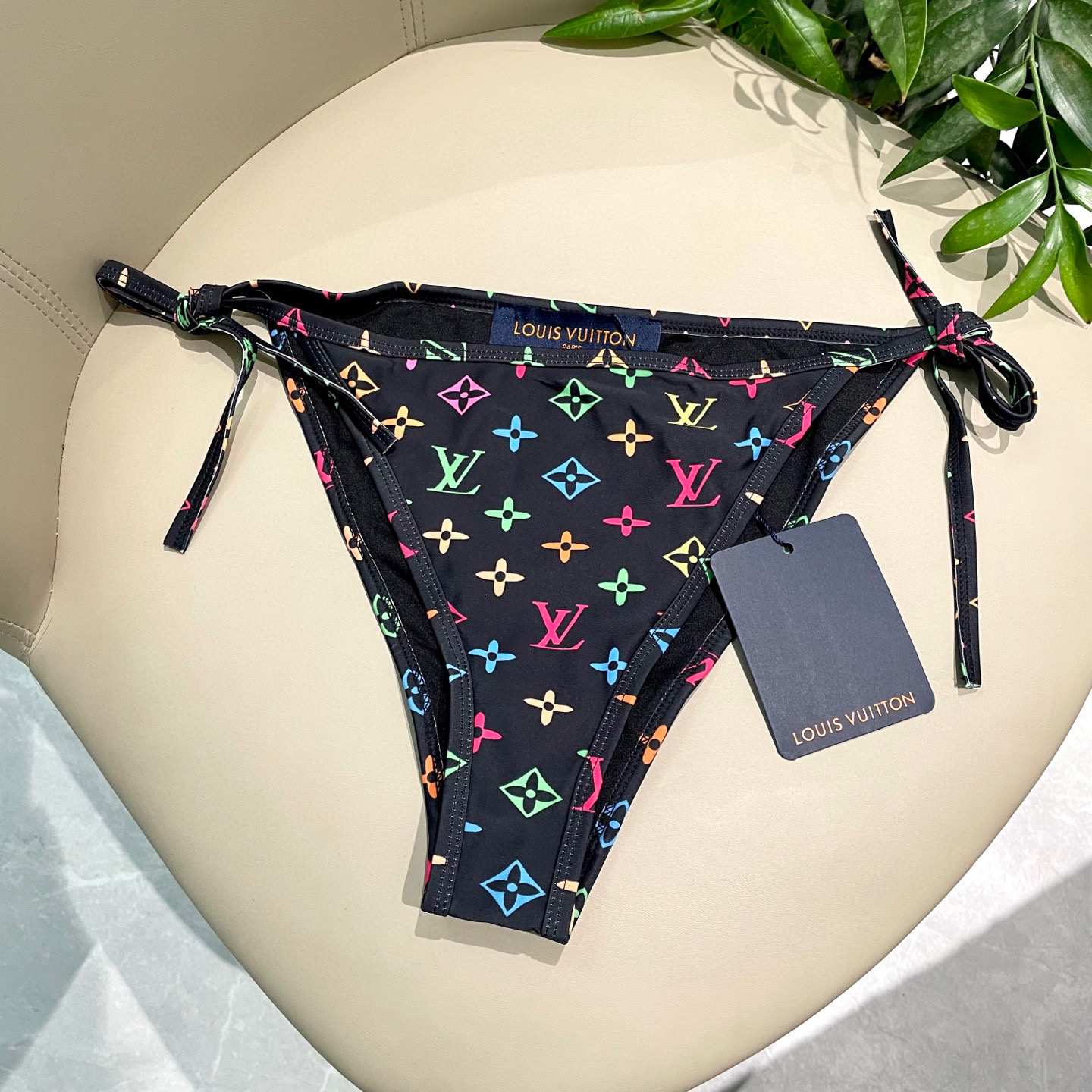  Lv比基尼😍🥰适合多种场景的游泳衣🏊‍♀️海边 游泳池 温泉 水上乐园 漂流都可以😌内搭也完全可以 连