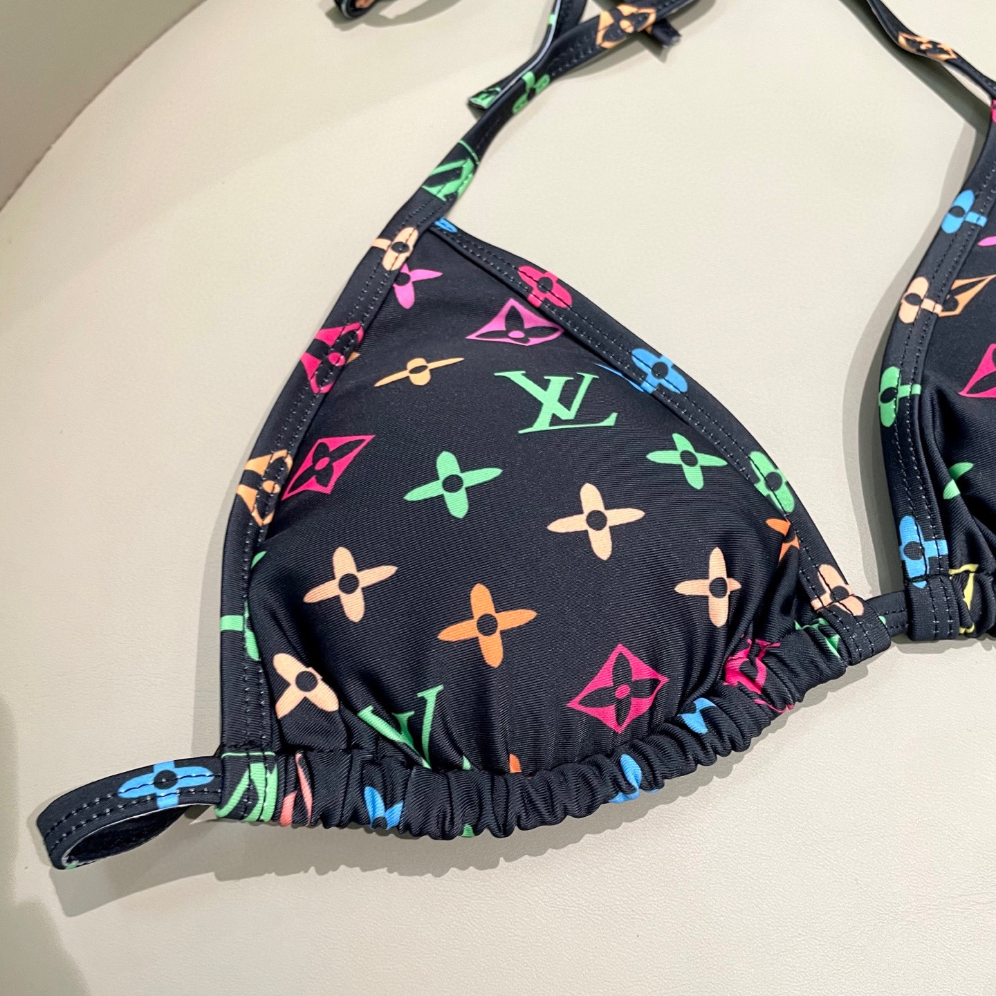  Lv比基尼😍🥰适合多种场景的游泳衣🏊‍♀️海边 游泳池 温泉 水上乐园 漂流都可以😌内搭也完全可以 连