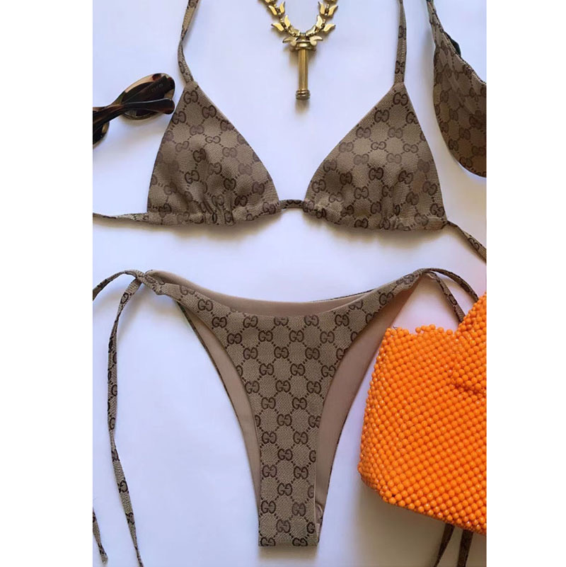 NO:304351,Gucci's new bikini is super good!  It is released simultaneously in major counters, and it naturally presents a sense of fashion!  Very age-reducing and youthful. S M LXl Swimsuits, Swimsuits, Bikinis, Swimsuits, Bikinis19860909Gucci古奇新比基尼 上身超级棒！同步各大专柜发售,自然而然呈现时尚感！十分减龄,具有年轻活力. 码数S M LXl 泳衣泳裤比基尼,泳衣，泳裤，比基尼,gucci,swimsuits,bikinis,accessory