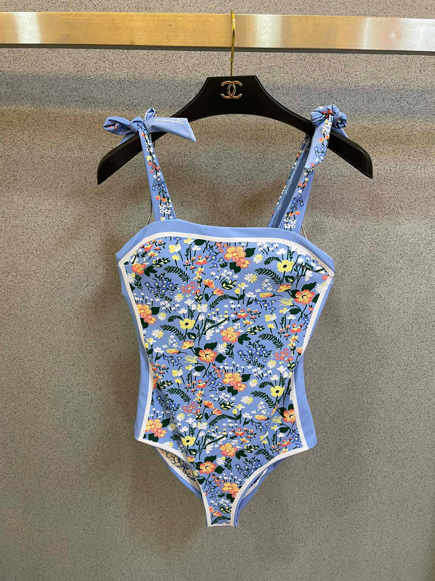  Gucci新款泳衣 双面印花 双面可穿😍🥰适合多种场景的游泳衣🏊‍♀️海边 游泳池 温泉 水上乐园 漂