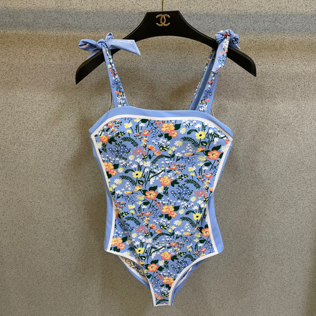  Gucci新款泳衣 双面印花 双面可穿😍🥰适合多种场景的游泳衣🏊‍♀️海边 游泳池 温泉 水上乐园 漂