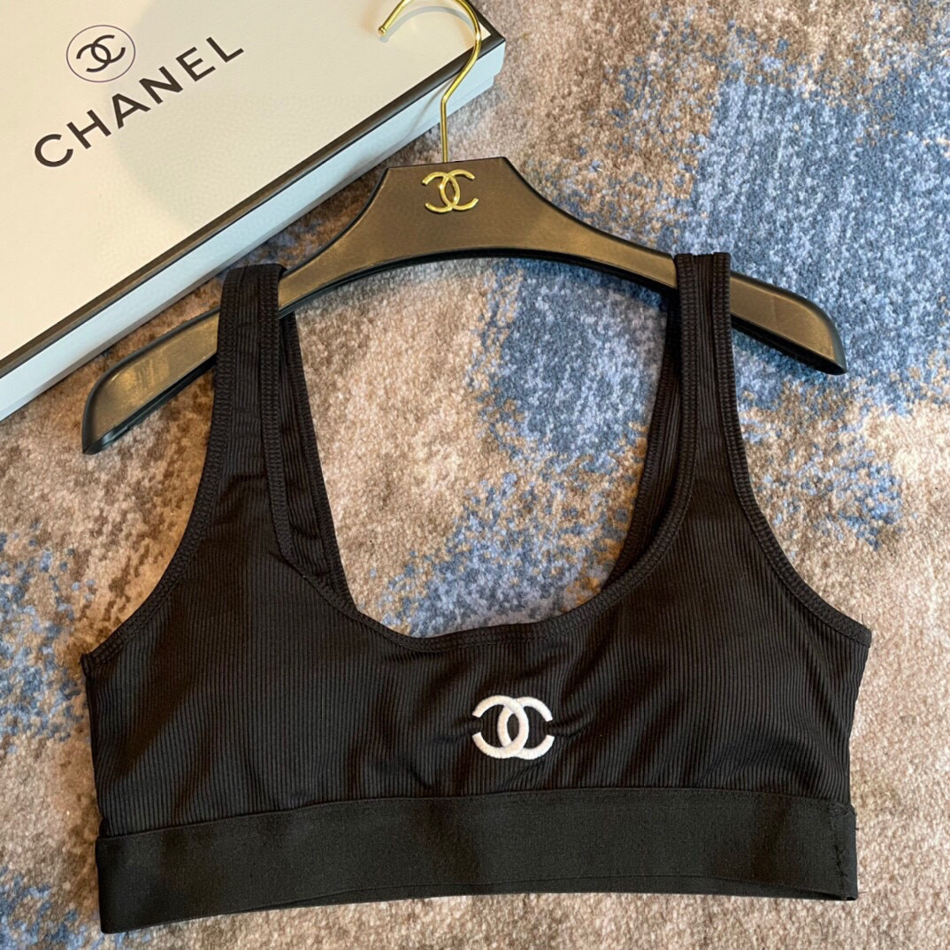  Chanel新款分体泳衣😍🥰适合多种场景的游泳衣🏊‍♀️海边 游泳池 温泉 水上乐园 漂流都可以😌内搭