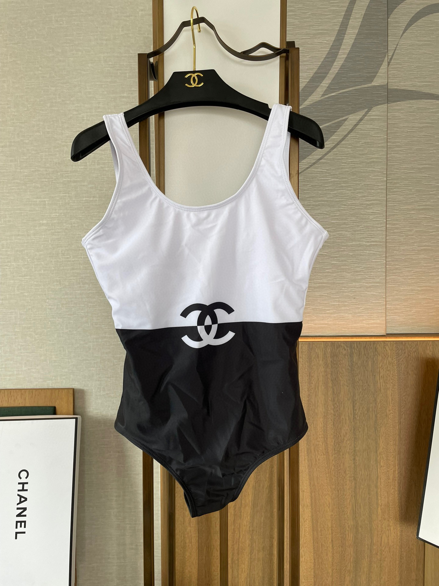  Chanel 香奈儿连体泳衣  😍🥰适合多种场景的游泳衣🏊‍♀️海边 游泳池 温泉 水上乐园 漂流都可