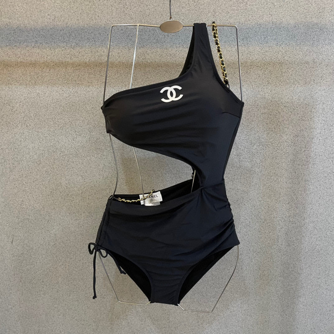  Chanel泳衣 😍🥰适合多种场景的游泳衣🏊‍♀️海边 游泳池 温泉 水上乐园 漂流都可以😌内搭也完全