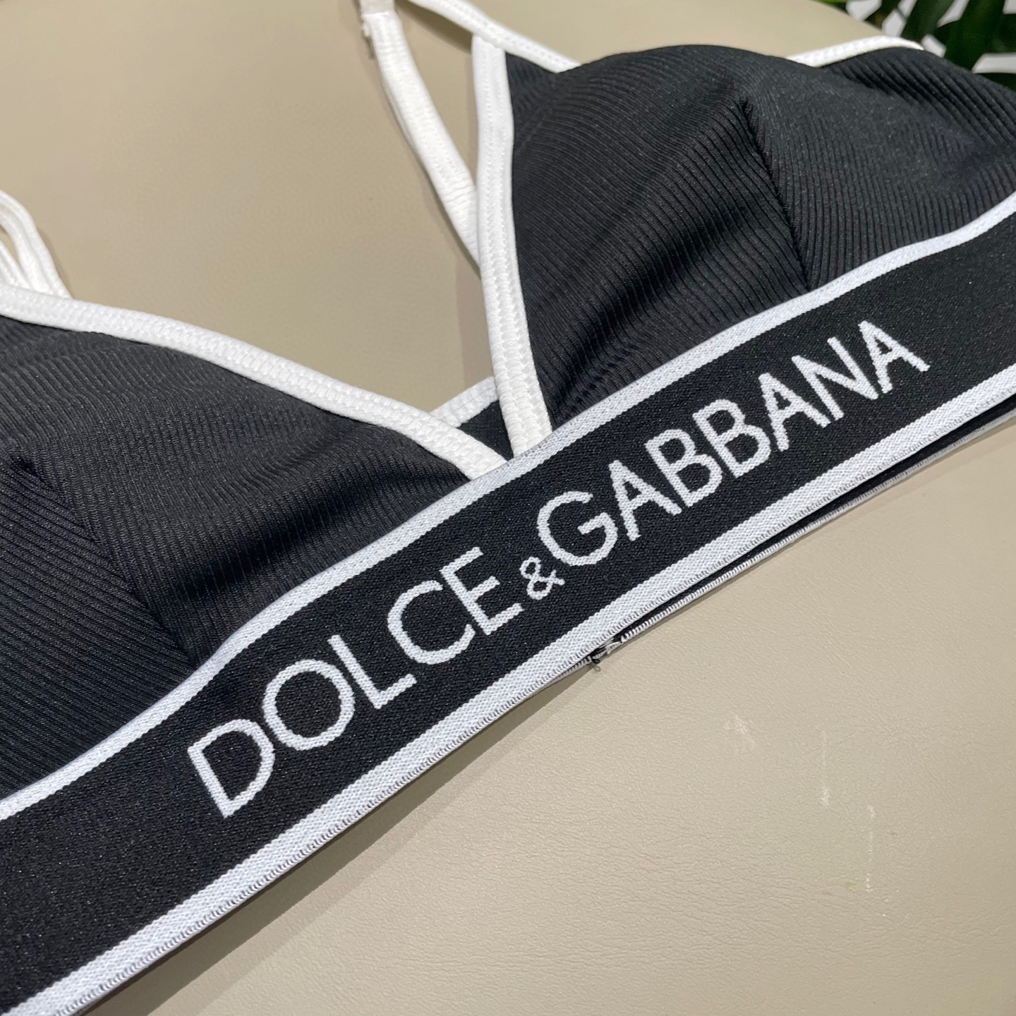  DG新款分体针织游泳衣😍🥰适合多种场景的游泳衣🏊‍♀️海边 游泳池 温泉 水上乐园 漂流都可以😌内搭也