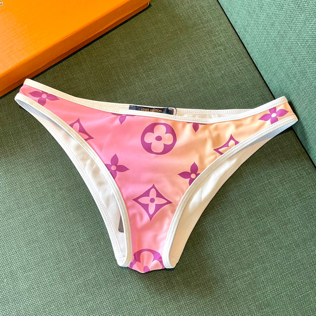 Lv 泳衣😍🥰适合多种场景的游泳衣🏊‍♀️海边 游泳池 温泉 水上乐园 漂流都可以😌内搭也完全可以 连