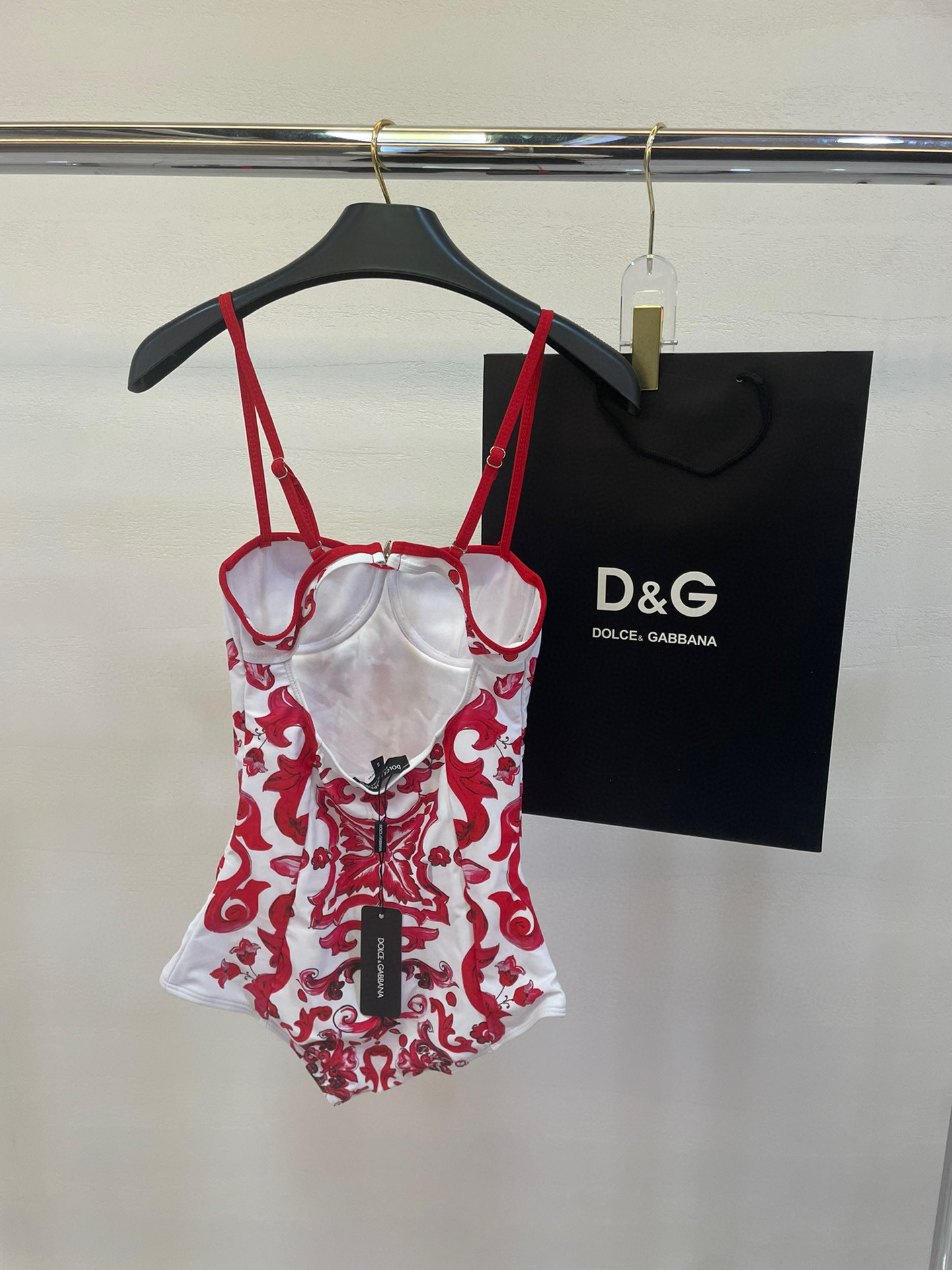  DG吊带钢托聚拢连体泳衣 性感女神🥰😍👙❤️😍🥰适合多种场景的游泳衣🏊‍♀️海边 游泳池 温泉 水上乐
