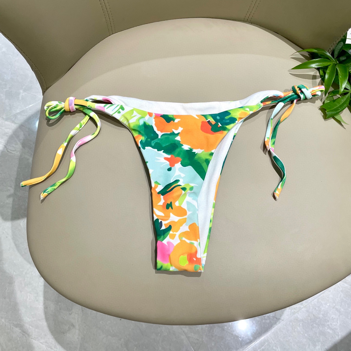  Casablanca专柜新款分体比基尼 😍🥰适合多种场景的游泳衣🏊‍♀️海边 游泳池 温泉 水上乐园 