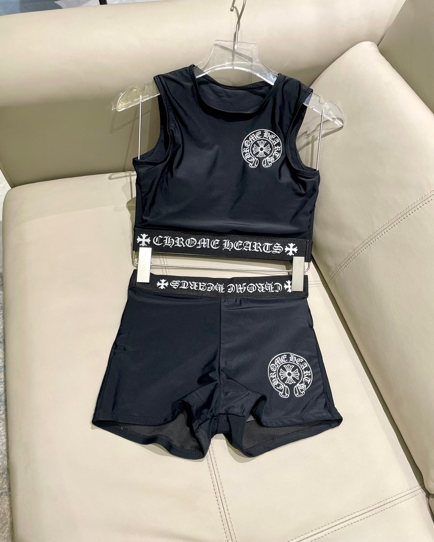  克罗心专柜新款分体😍🥰适合多种场景的游泳衣🏊‍♀️海边 游泳池 温泉 水上乐园 漂流都可以😌内搭也完全