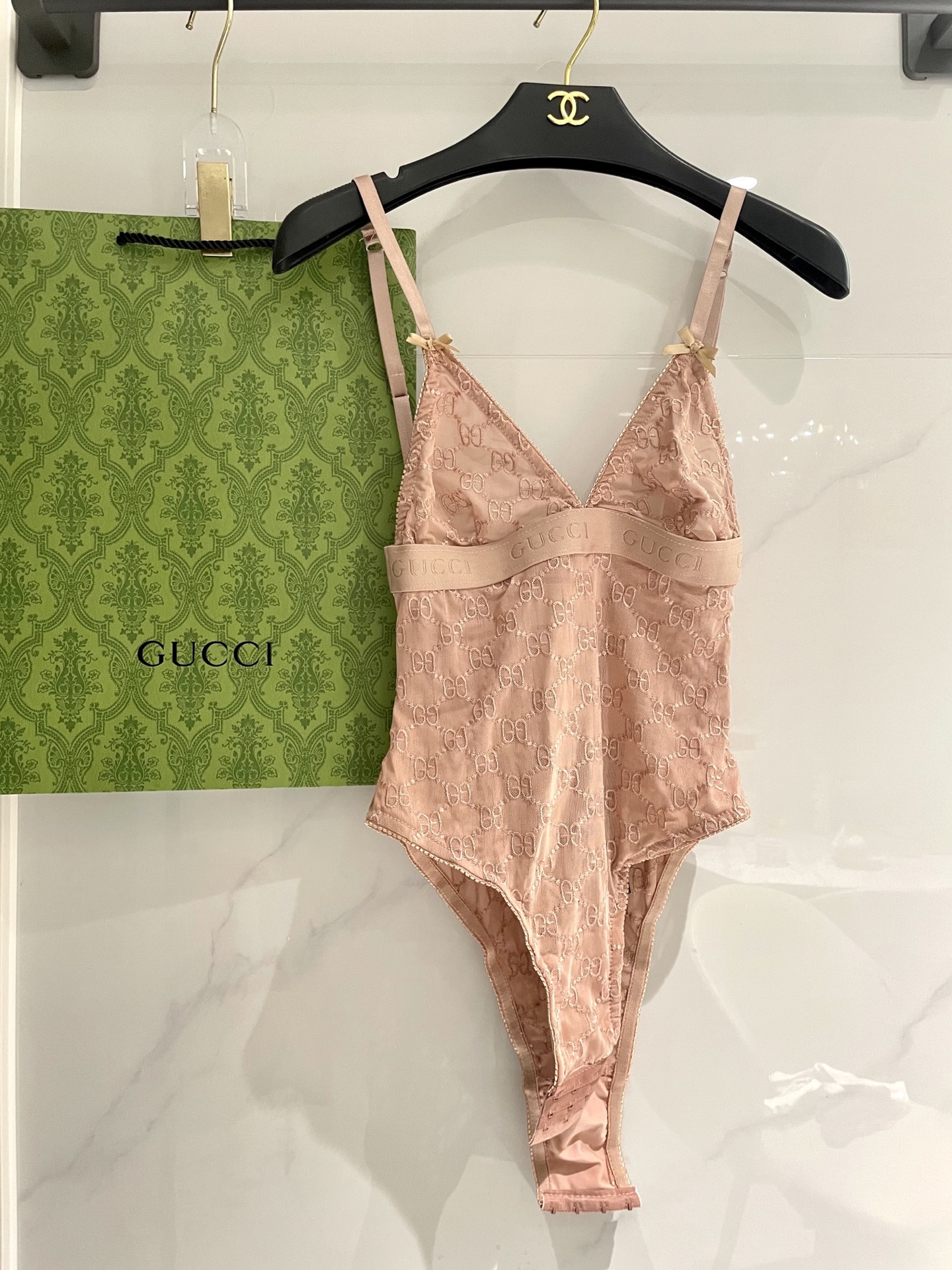  Gucci古奇新款网纱泳衣👙 上身超级棒！同步各大专柜发售，自然而然呈现时尚感！十分减龄，具有年轻活力
