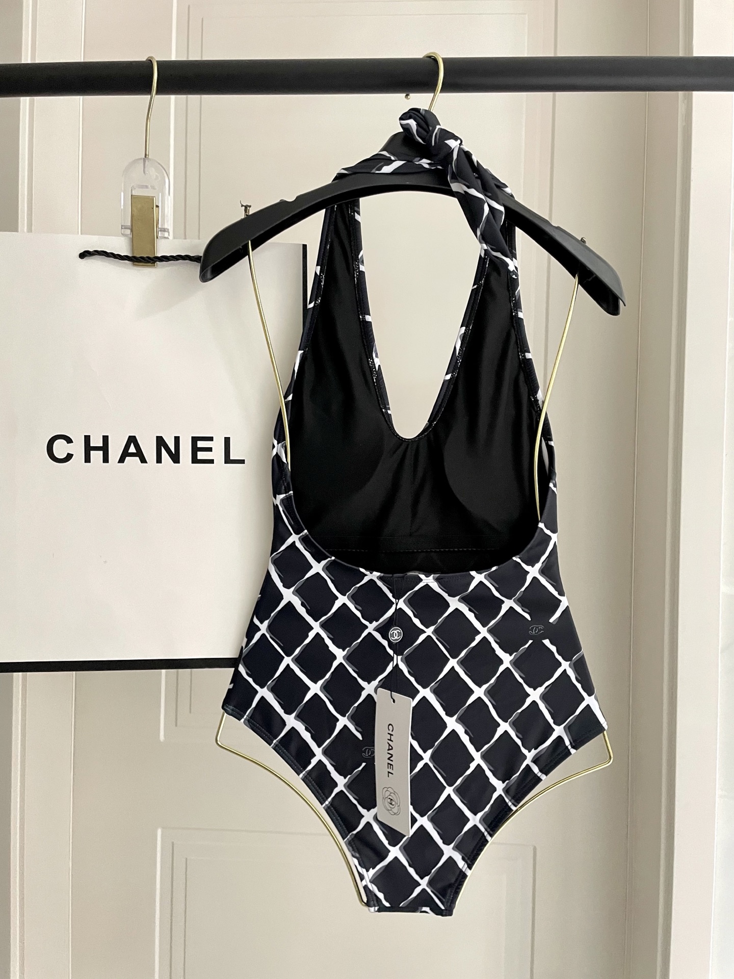  Chanel 新款泳衣😍🥰适合多种场景的游泳衣🏊‍♀️海边 游泳池 温泉 水上乐园 漂流都可以😌内搭也