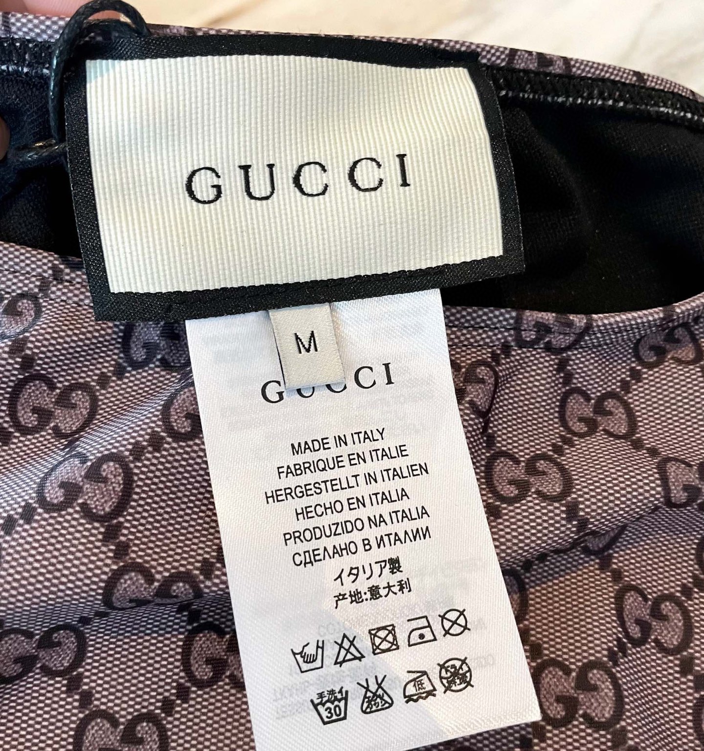  Gucci新款杏色连体泳衣（带胸垫）😍🥰适合多种场景的游泳衣🏊‍♀️海边 游泳池 温泉 水上乐园 漂流