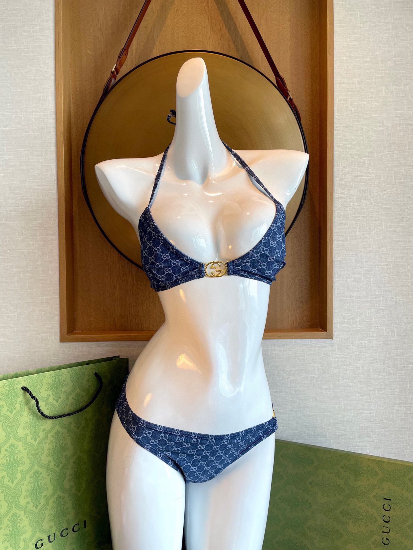  Gucci新款蓝色比基尼带胸垫）😍🥰适合多种场景的游泳衣🏊‍♀️海边 游泳池 温泉 水上乐园 漂流都可