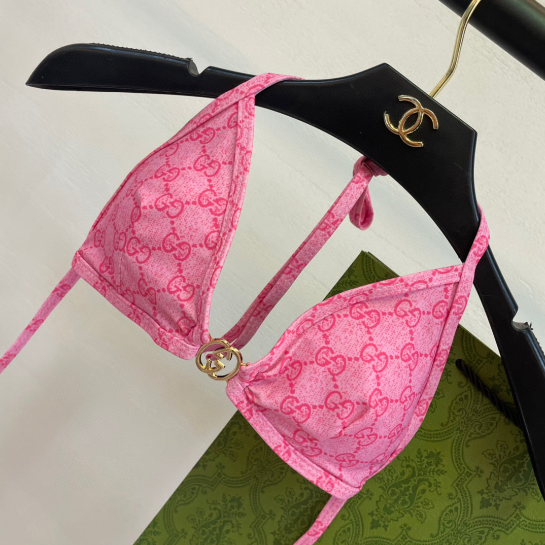  Gucci古奇新款比基尼泳衣👙❤️😍🥰适合多种场景的游泳衣🏊‍♀️海边 游泳池 温泉 水上乐园 漂流都