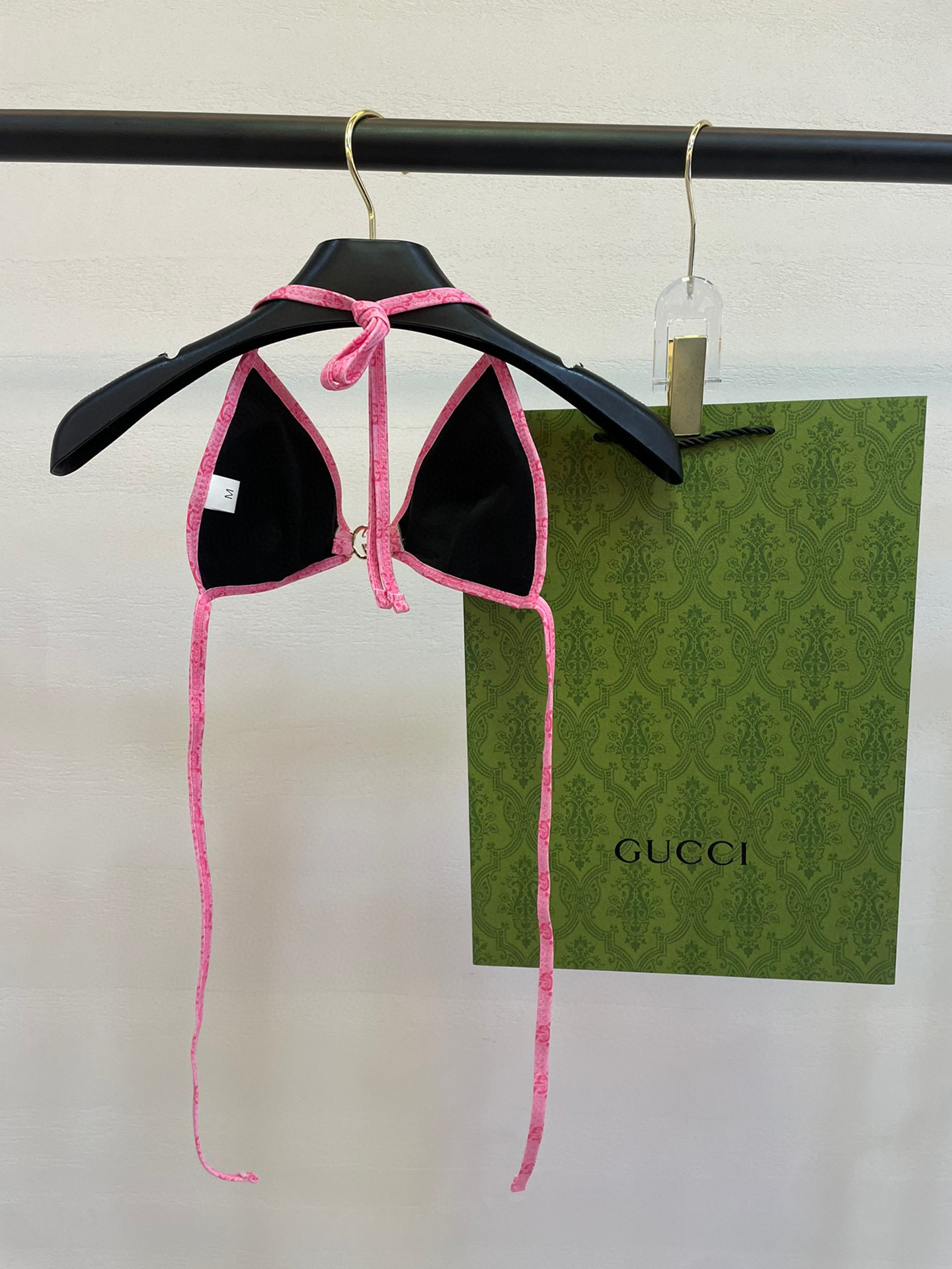  Gucci古奇新款比基尼泳衣👙❤️😍🥰适合多种场景的游泳衣🏊‍♀️海边 游泳池 温泉 水上乐园 漂流都