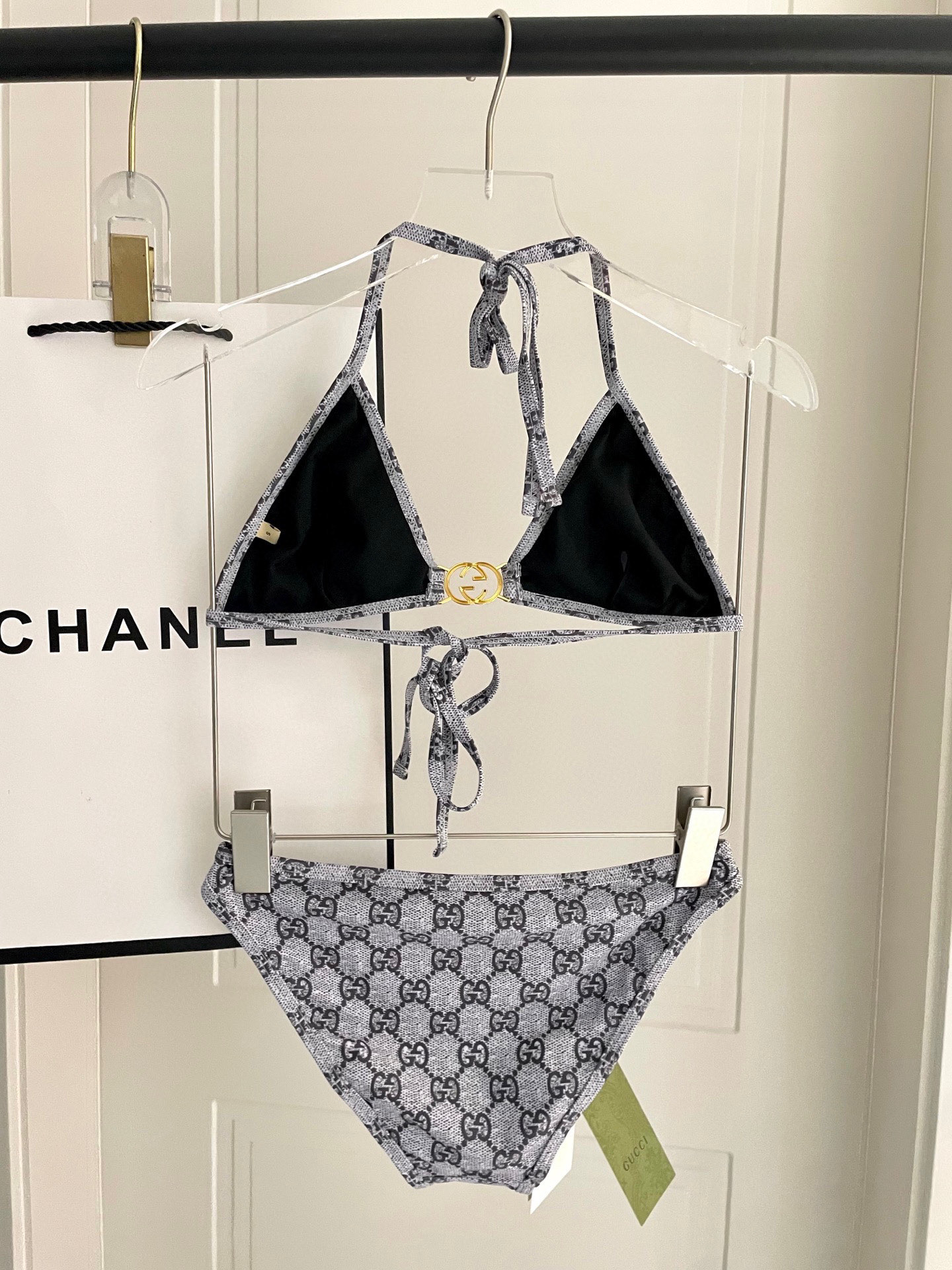  Gucci古奇新款比基尼泳衣👙❤️😍🥰适合多种场景的游泳衣🏊‍♀️海边 游泳池 温泉 水上乐园 漂流都