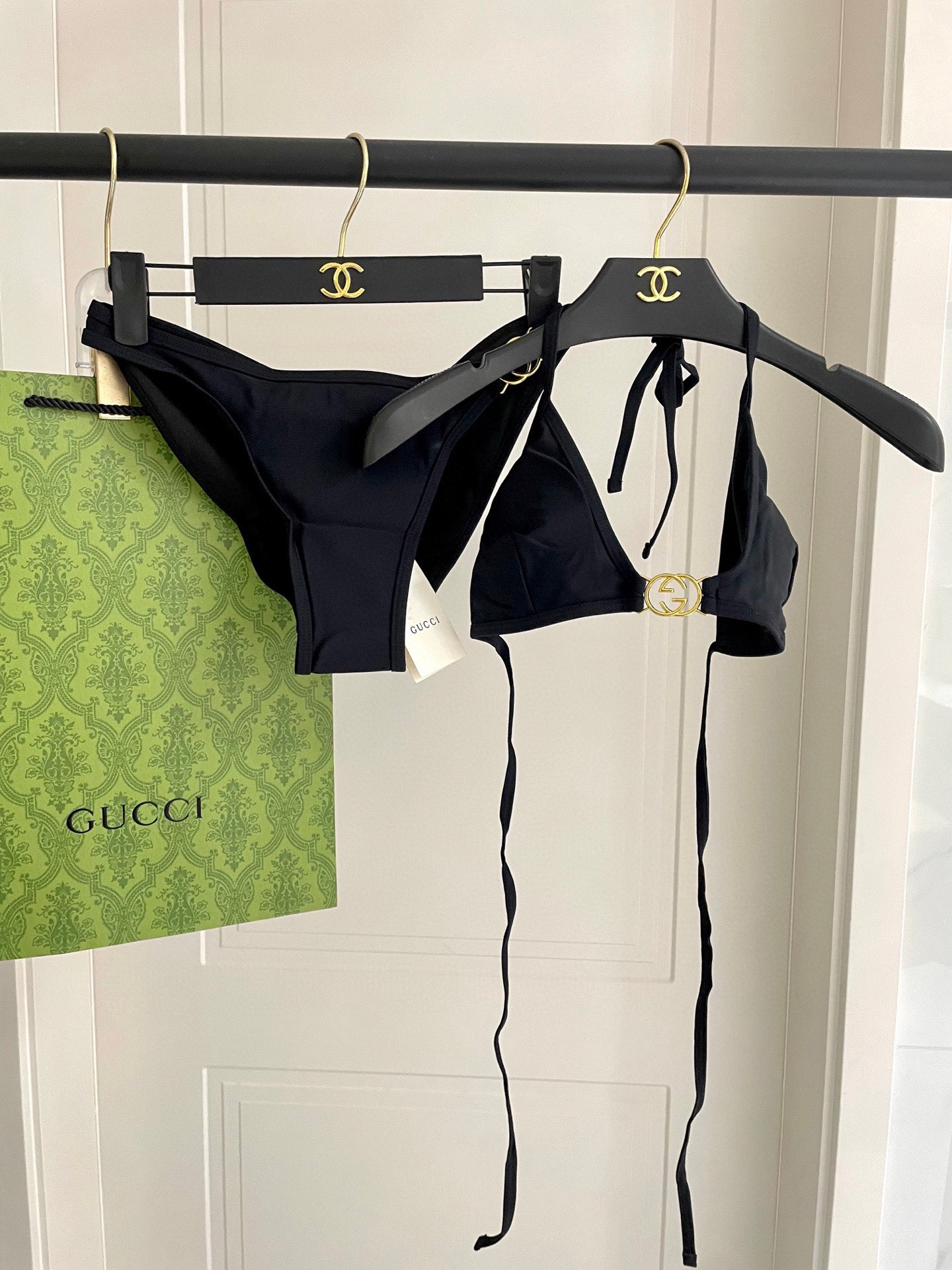  Gucci古奇新款比基尼泳衣👙❤️😍🥰适合多种场景的游泳衣🏊‍♀️海边 游泳池 温泉 水上乐园 漂流都