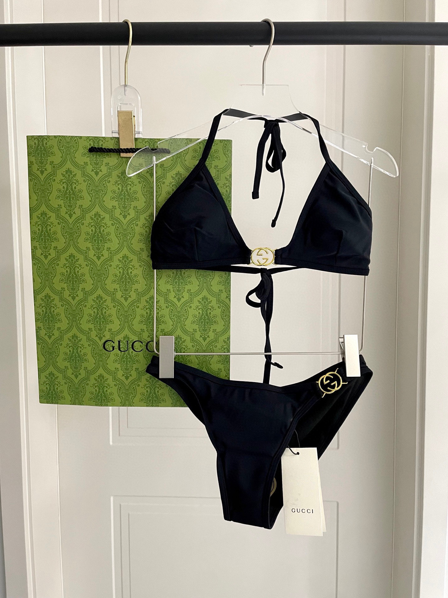  Gucci古奇新款比基尼泳衣👙❤️😍🥰适合多种场景的游泳衣🏊‍♀️海边 游泳池 温泉 水上乐园 漂流都