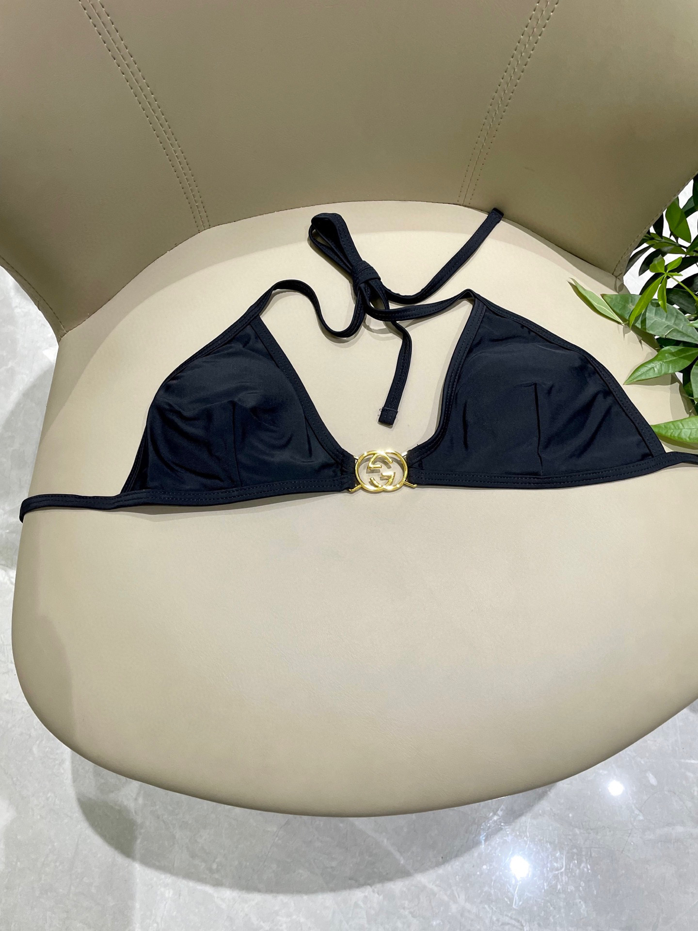  Gucci古奇新款比基尼泳衣👙❤️😍🥰适合多种场景的游泳衣🏊‍♀️海边 游泳池 温泉 水上乐园 漂流都