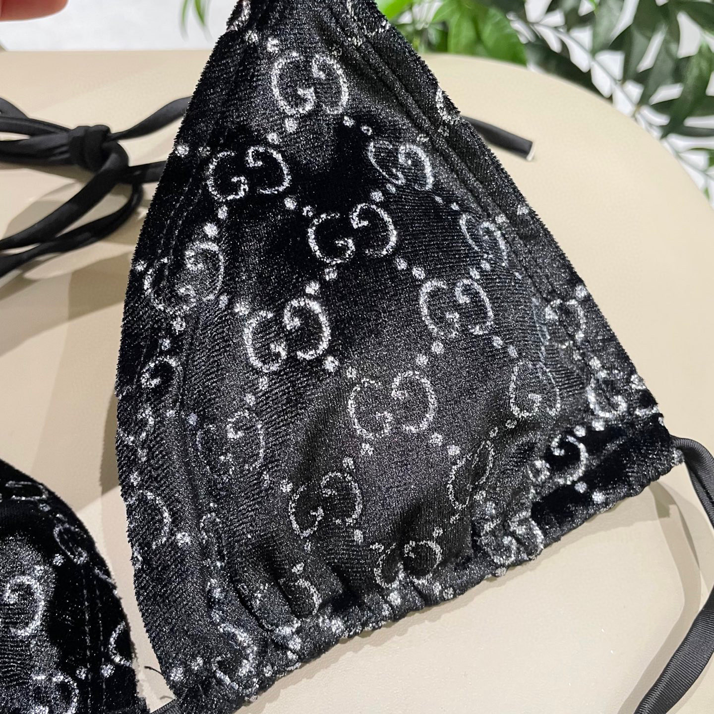  Gucci丝绒分体比基尼😍🥰适合多种场景的游泳衣🏊‍♀️海边 游泳池 温泉 水上乐园 漂流都可以😌内搭