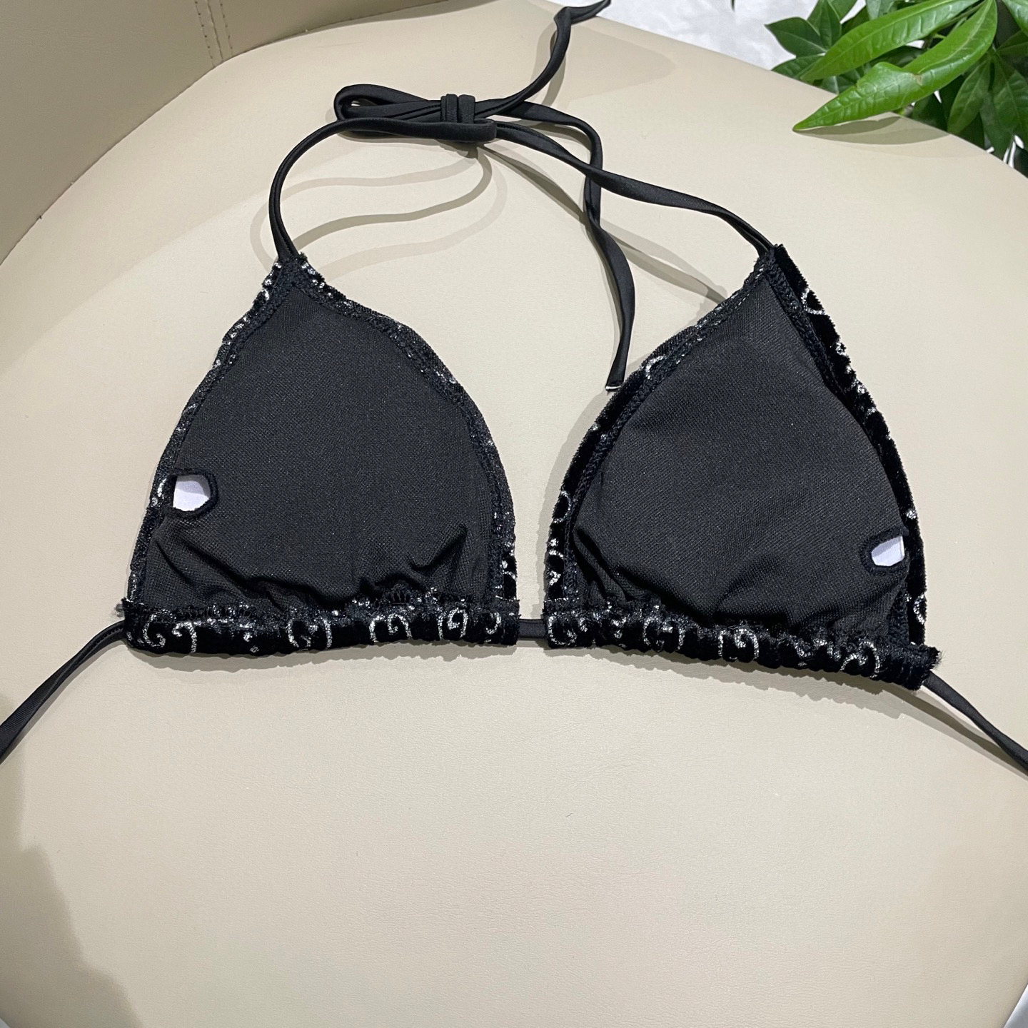  Gucci丝绒分体比基尼😍🥰适合多种场景的游泳衣🏊‍♀️海边 游泳池 温泉 水上乐园 漂流都可以😌内搭