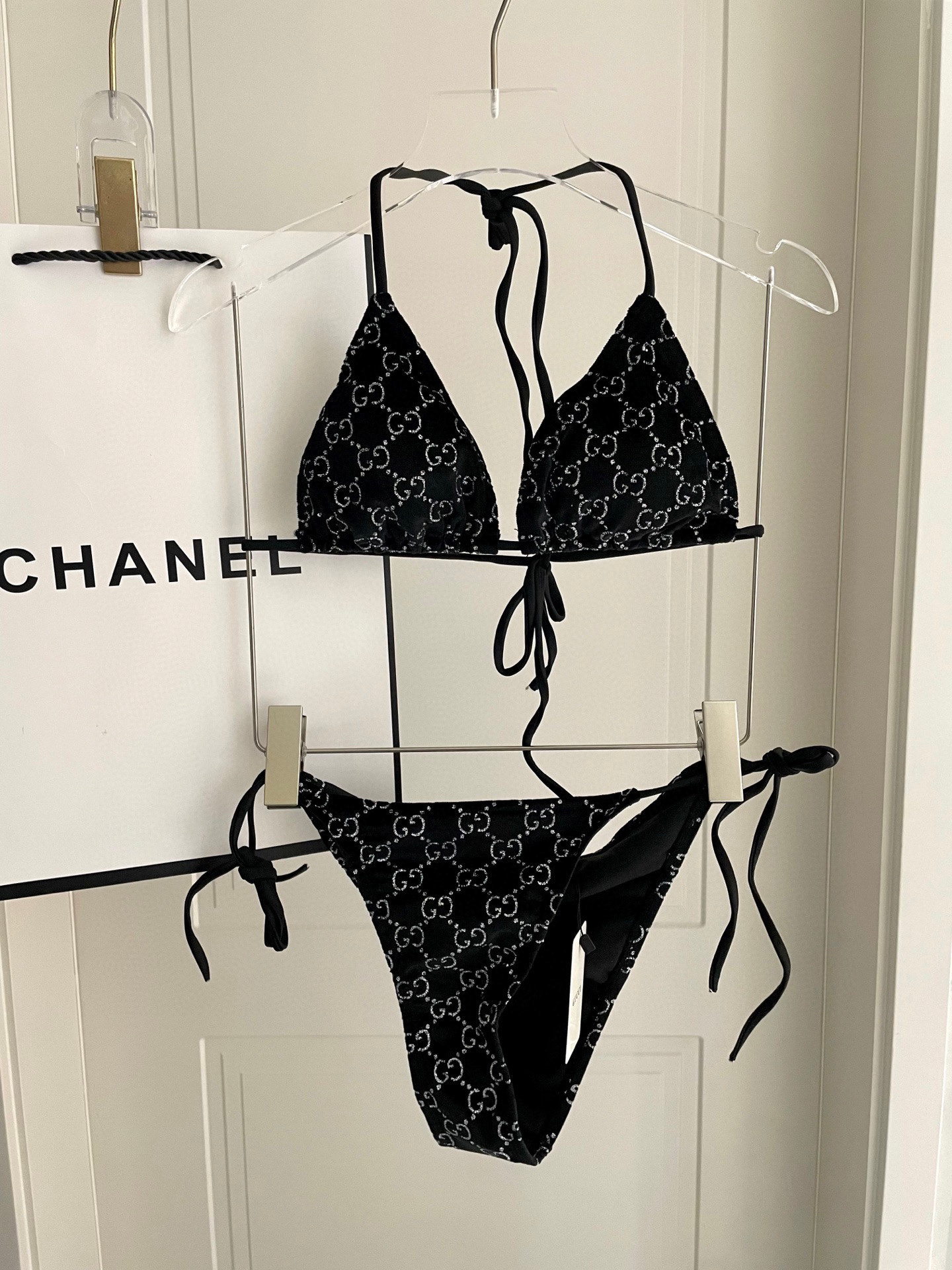  Gucci丝绒分体比基尼😍🥰适合多种场景的游泳衣🏊‍♀️海边 游泳池 温泉 水上乐园 漂流都可以😌内搭
