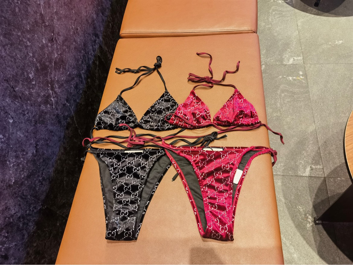  Gucci丝绒分体比基尼😍🥰适合多种场景的游泳衣🏊‍♀️海边 游泳池 温泉 水上乐园 漂流都可以😌内搭