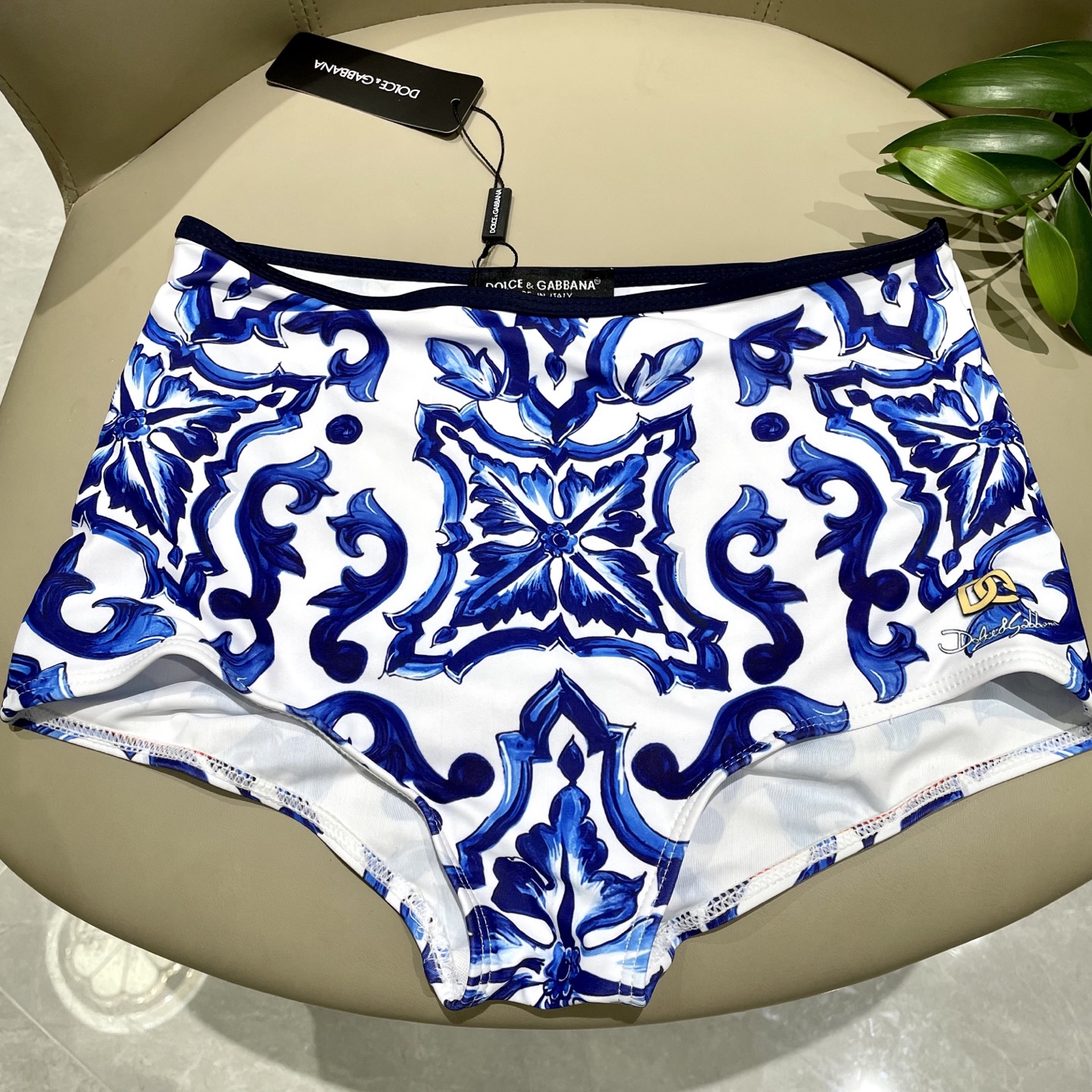  DG新款分体泳衣 带胸托😍🥰适合多种场景的游泳衣🏊‍♀️海边 游泳池 温泉 水上乐园 漂流都可以😌内搭