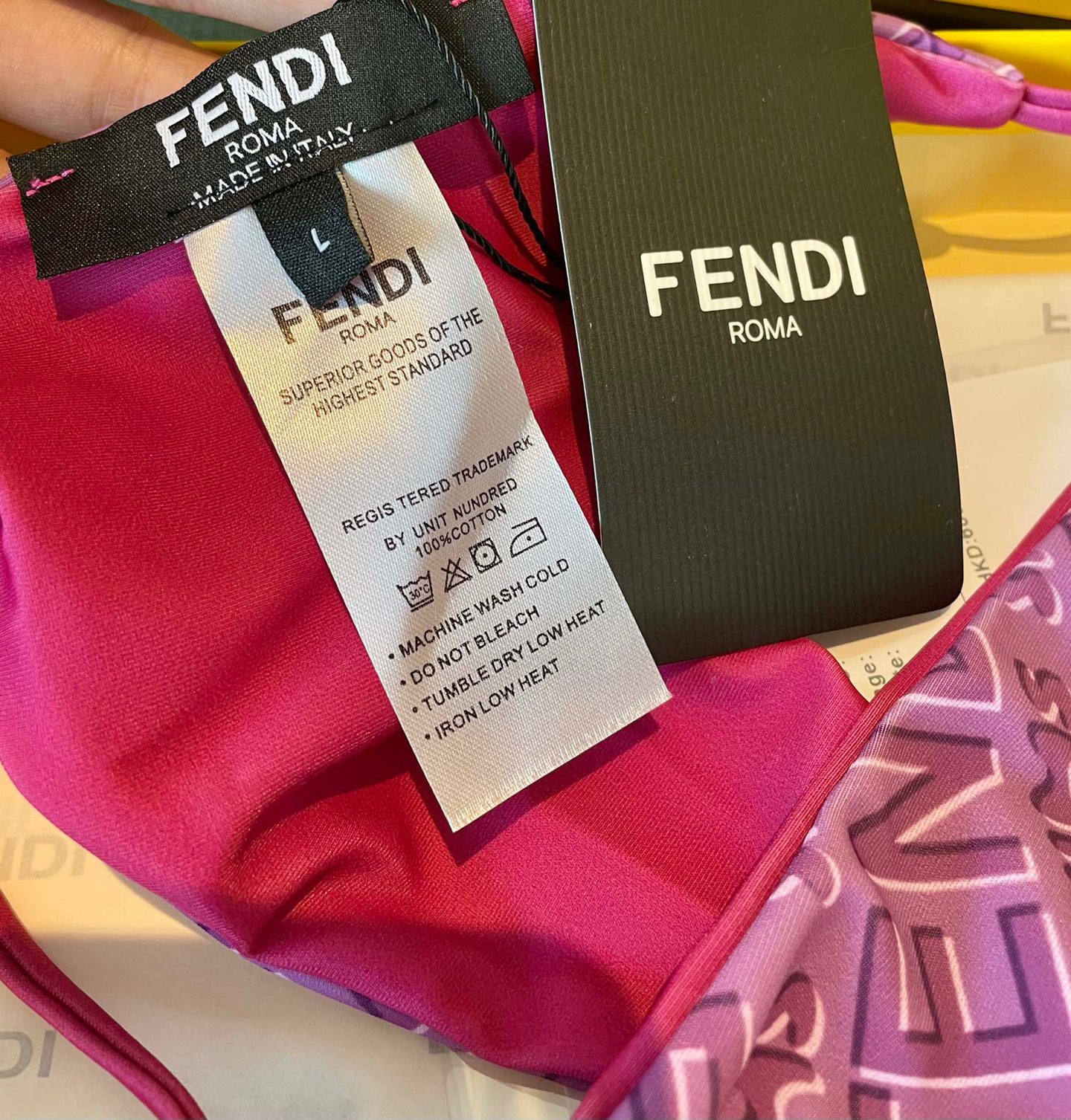  Fend新款SKIMS联名定制双面穿比基尼泳衣~字母logo印花系带挂脖文胸内衣+三角裤两件套装，卡其