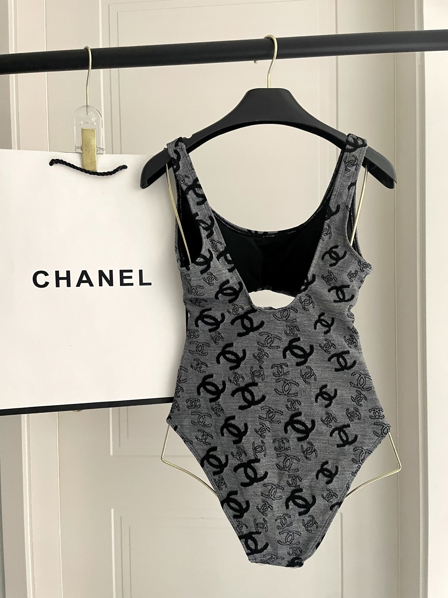  Chanel新款提花连体体式泳衣👙❤️😍🥰适合多种场景的游泳衣🏊‍♀️海边 游泳池 温泉 水上乐园 漂