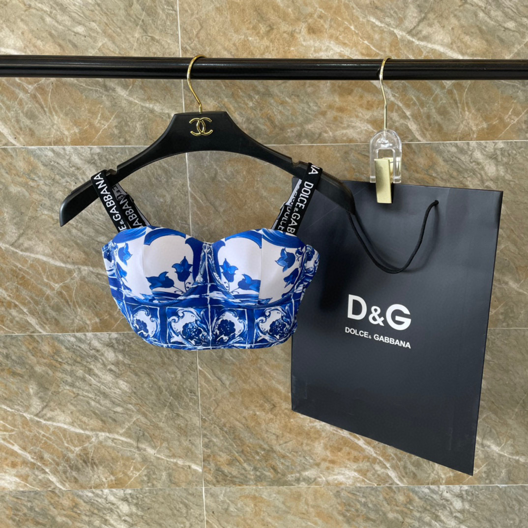  DG泳衣 😍🥰适合多种场景的游泳衣🏊‍♀️海边 游泳池 温泉 水上乐园 漂流都可以😌内搭也完全可以 连