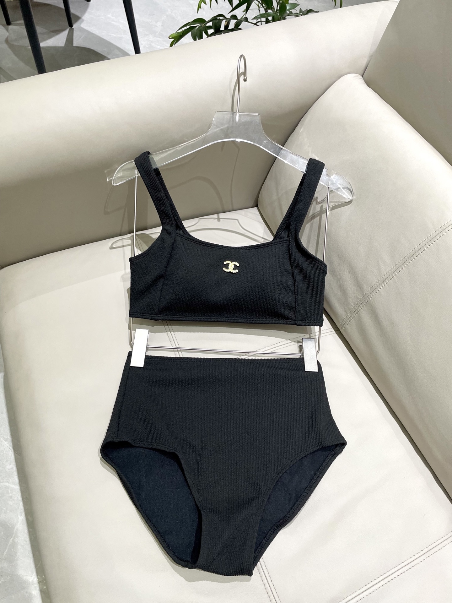  Chanel专柜新款分体泳衣😍🥰适合多种场景的游泳衣🏊‍♀️海边 游泳池 温泉 水上乐园 漂流都可以😌
