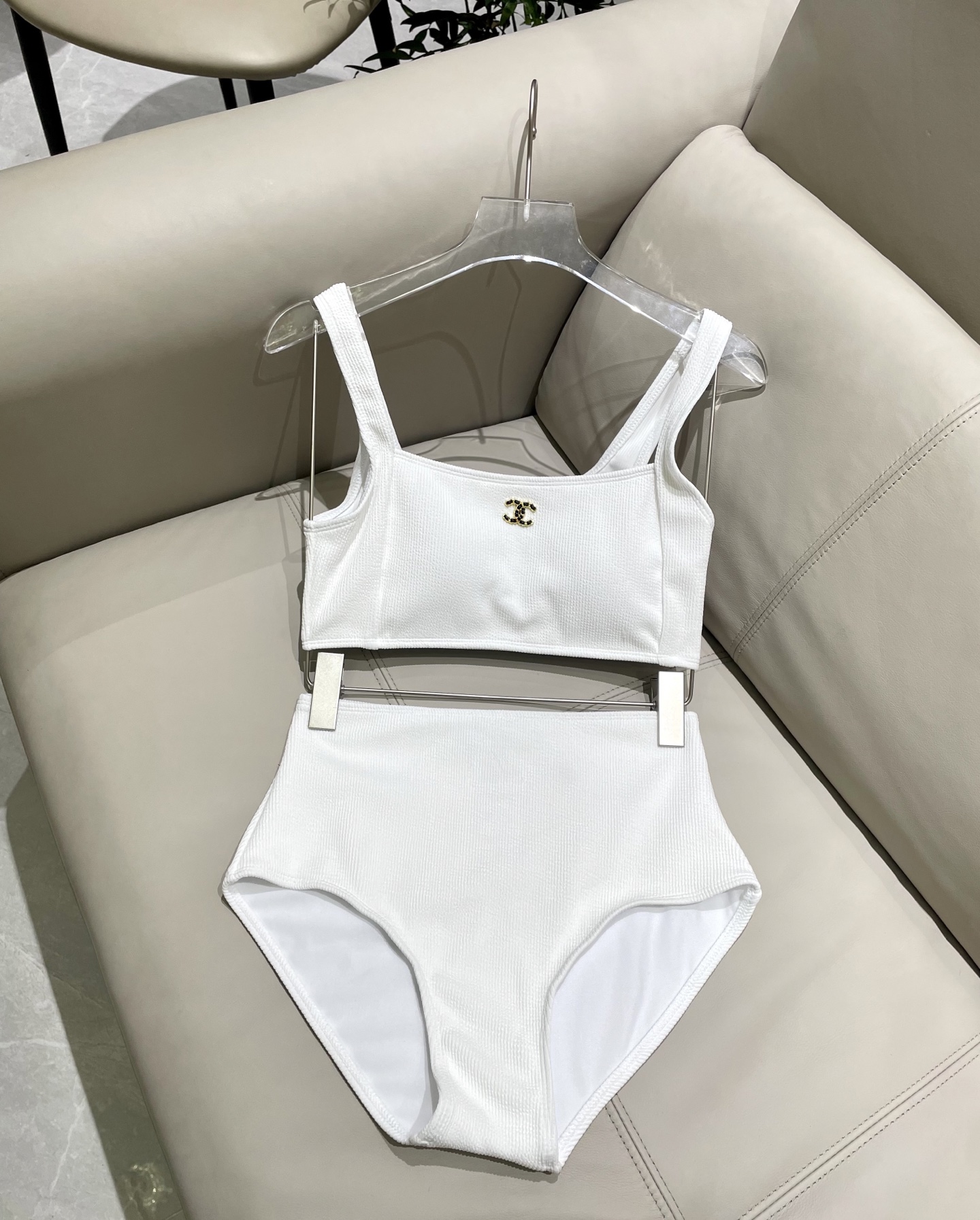  Chanel专柜新款分体泳衣😍🥰适合多种场景的游泳衣🏊‍♀️海边 游泳池 温泉 水上乐园 漂流都可以😌