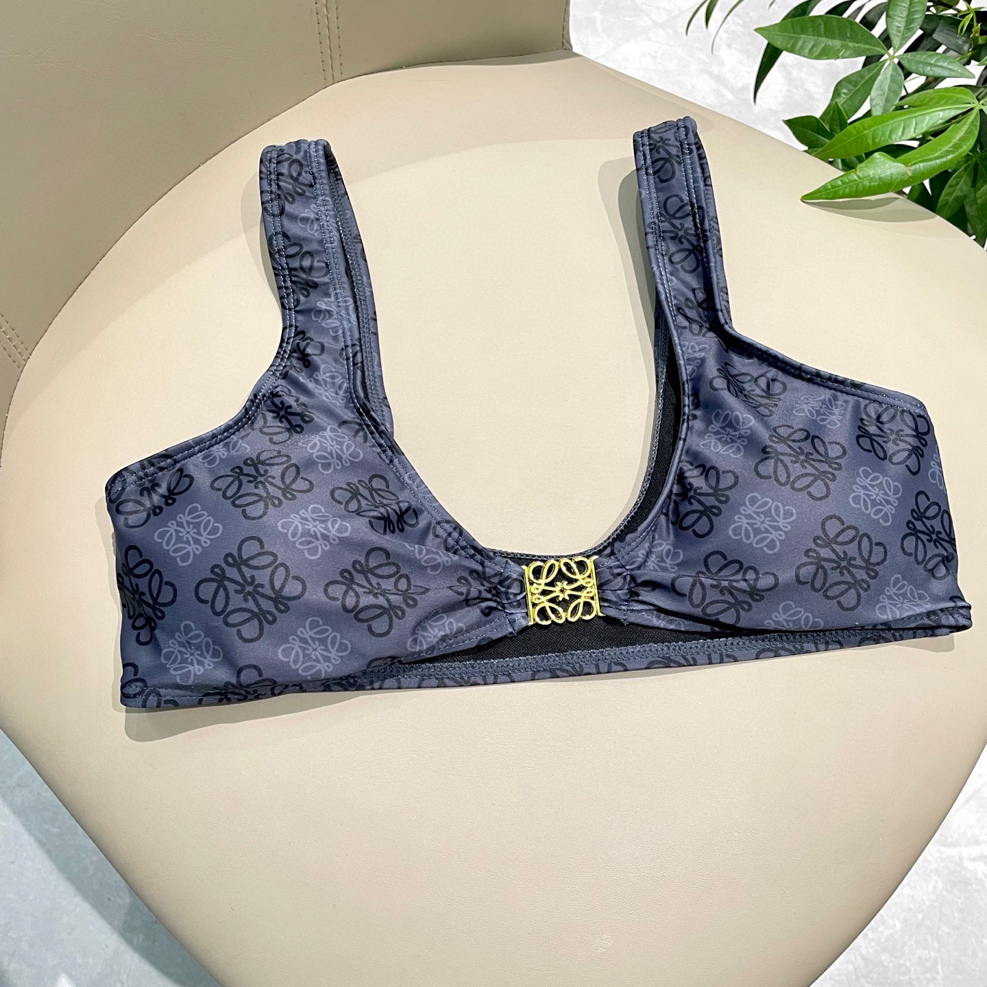  罗意威专柜新款 对版五金😍🥰适合多种场景的游泳衣🏊‍♀️海边 游泳池 温泉 水上乐园 漂流都可以😌内搭