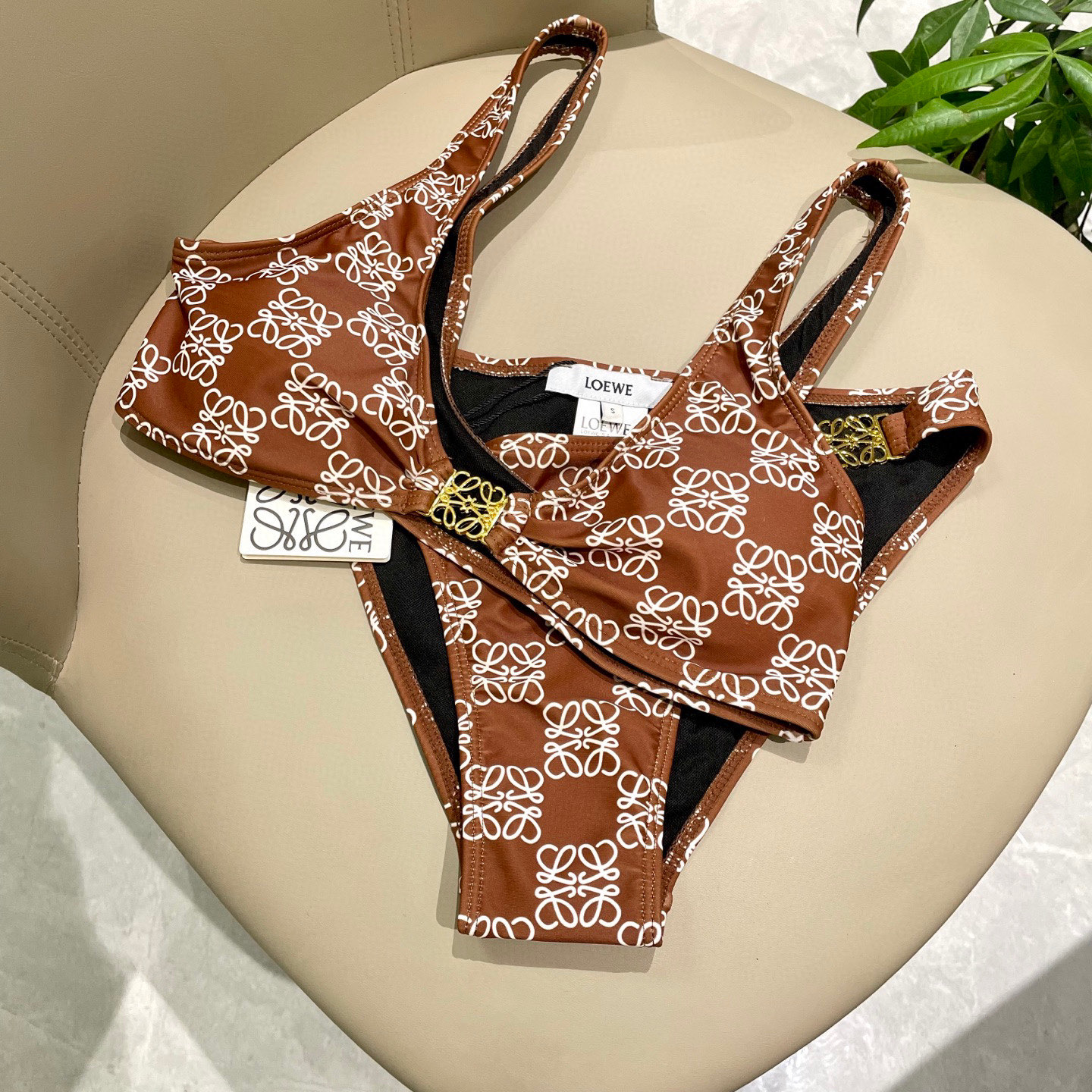  罗意威专柜新款 对版五金😍🥰适合多种场景的游泳衣🏊‍♀️海边 游泳池 温泉 水上乐园 漂流都可以😌内搭